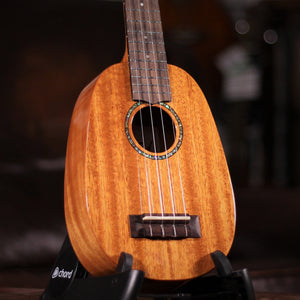 Uma UK-20SSP Natural Soprano Ukulele angled