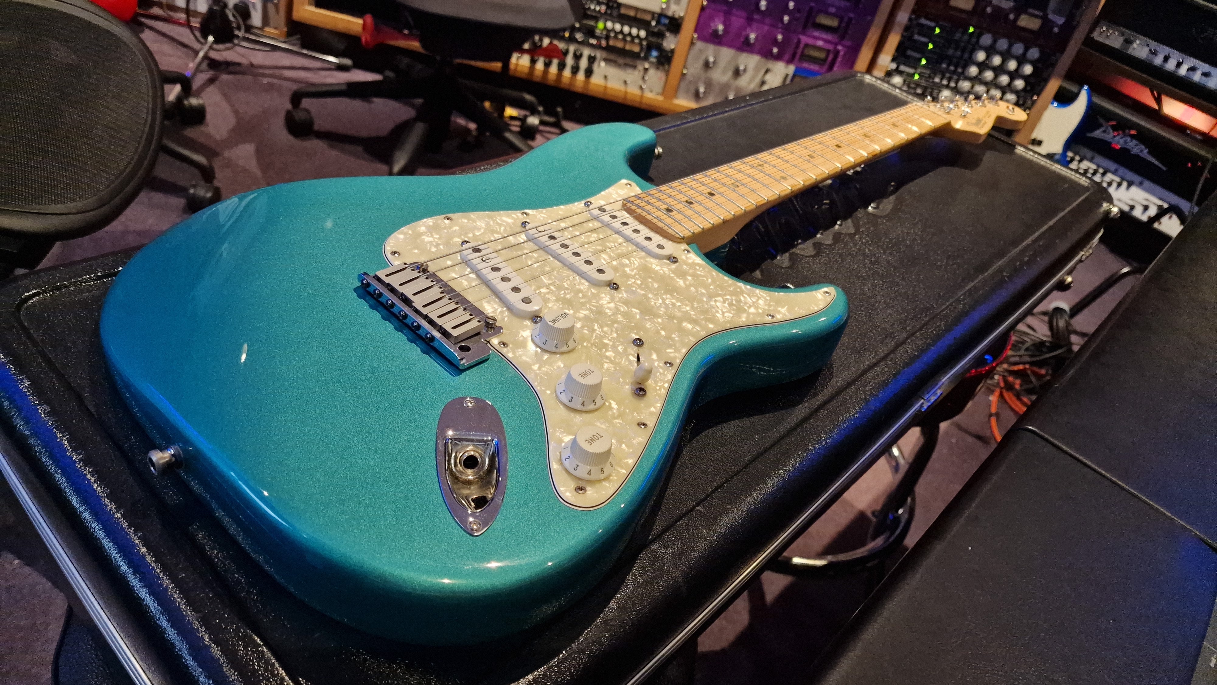 1994 Fender USA Stratocaster 40th Year Anniversary American Standard RARE Carribean Mist Guitar