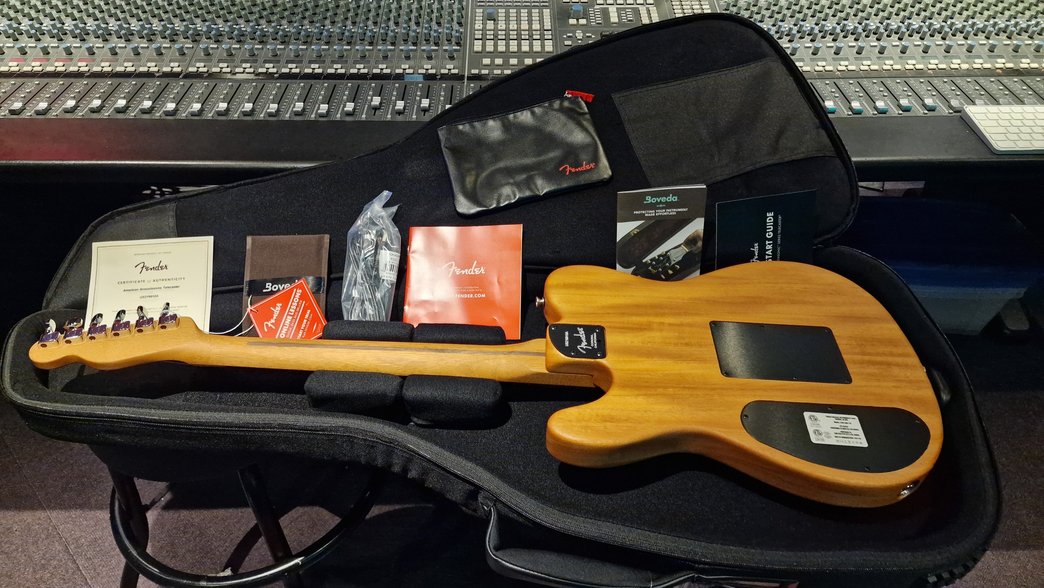 Fender American Acoustasonic Telecaster Black USA Tele Fender American Acoustasonic Telecaster Black USA Tele