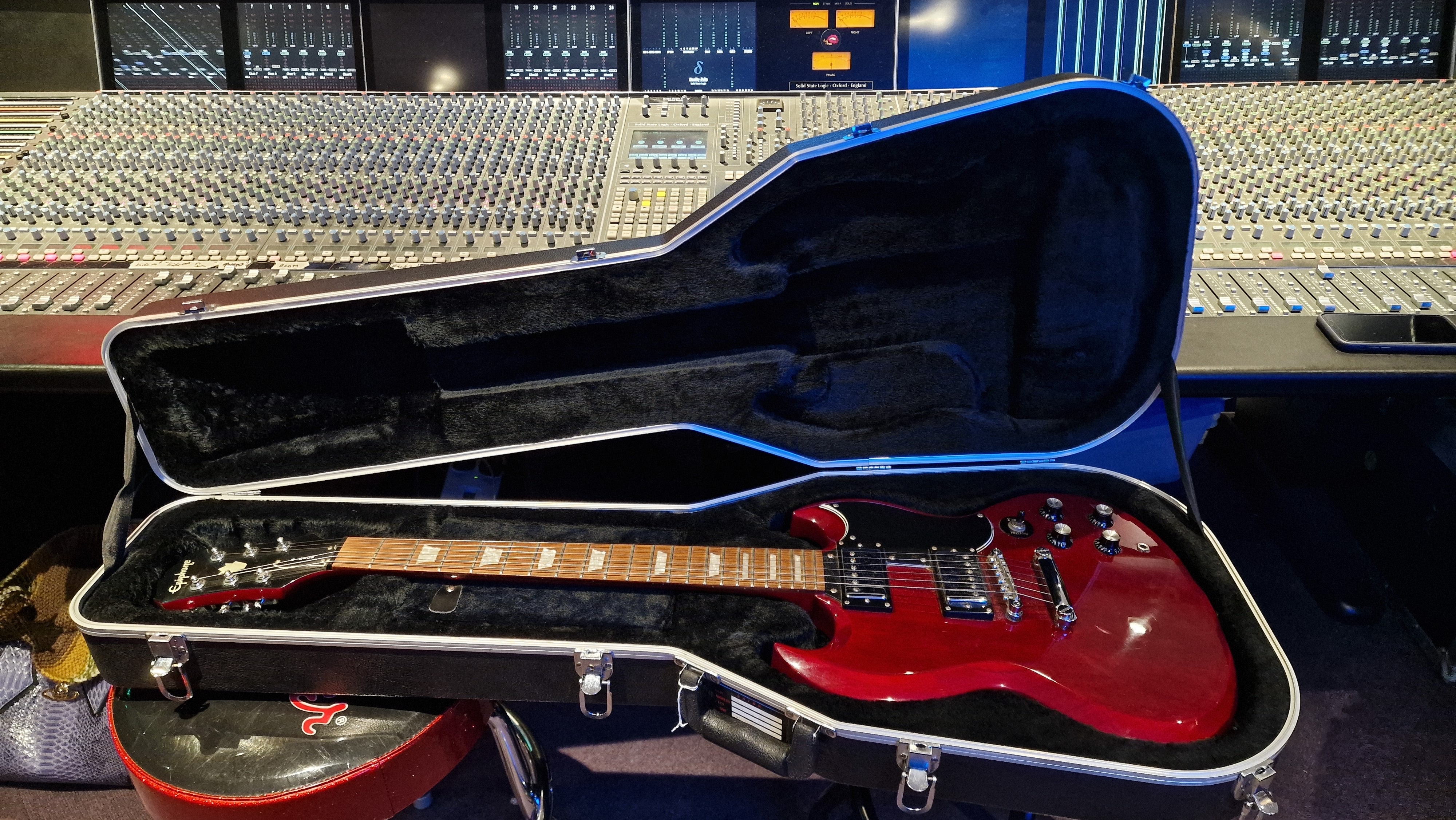 Gibson Epiphone SG Standard 2003 Korean Premium Guitar with new Gator Molded Flight Hard Case