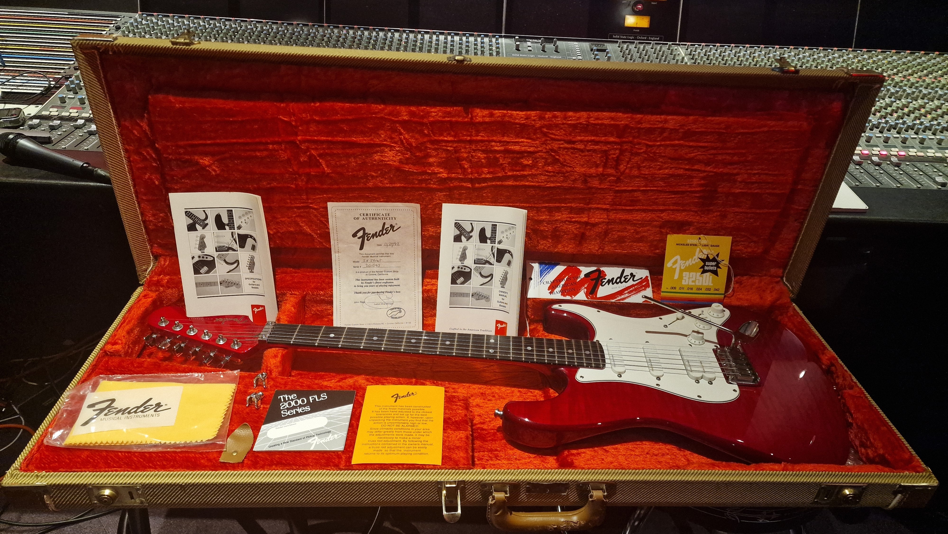 1992 Fender Custom Shop Stratocaster Set Neck Mahogany Body Flame Maple Top Lace Sensors