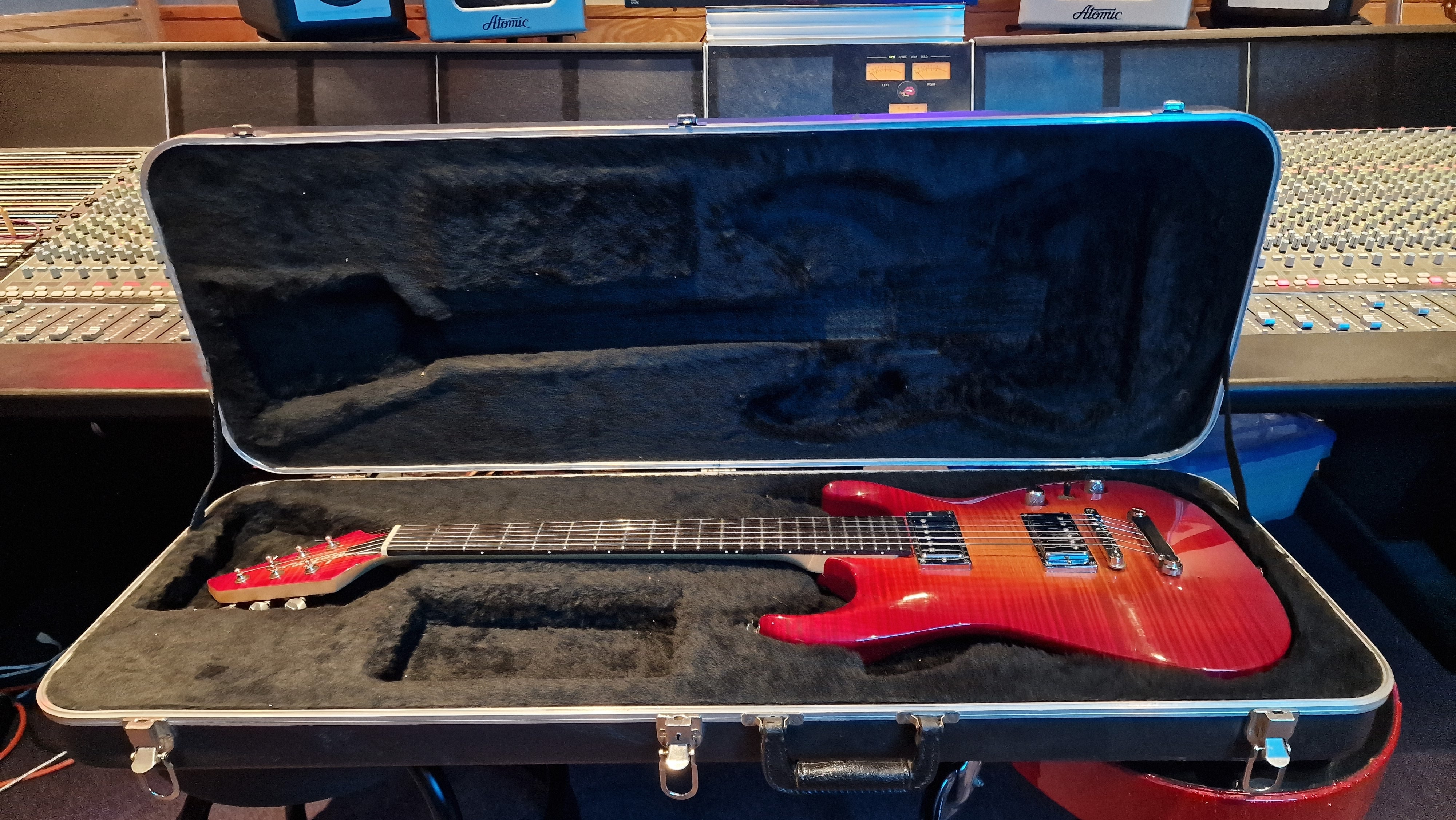 Jackson USA AT1T Archtop Dinky Soloist AAAAA Flame 10 Top Electric Guitar Hybrid PRS and Gibson RARE Model!