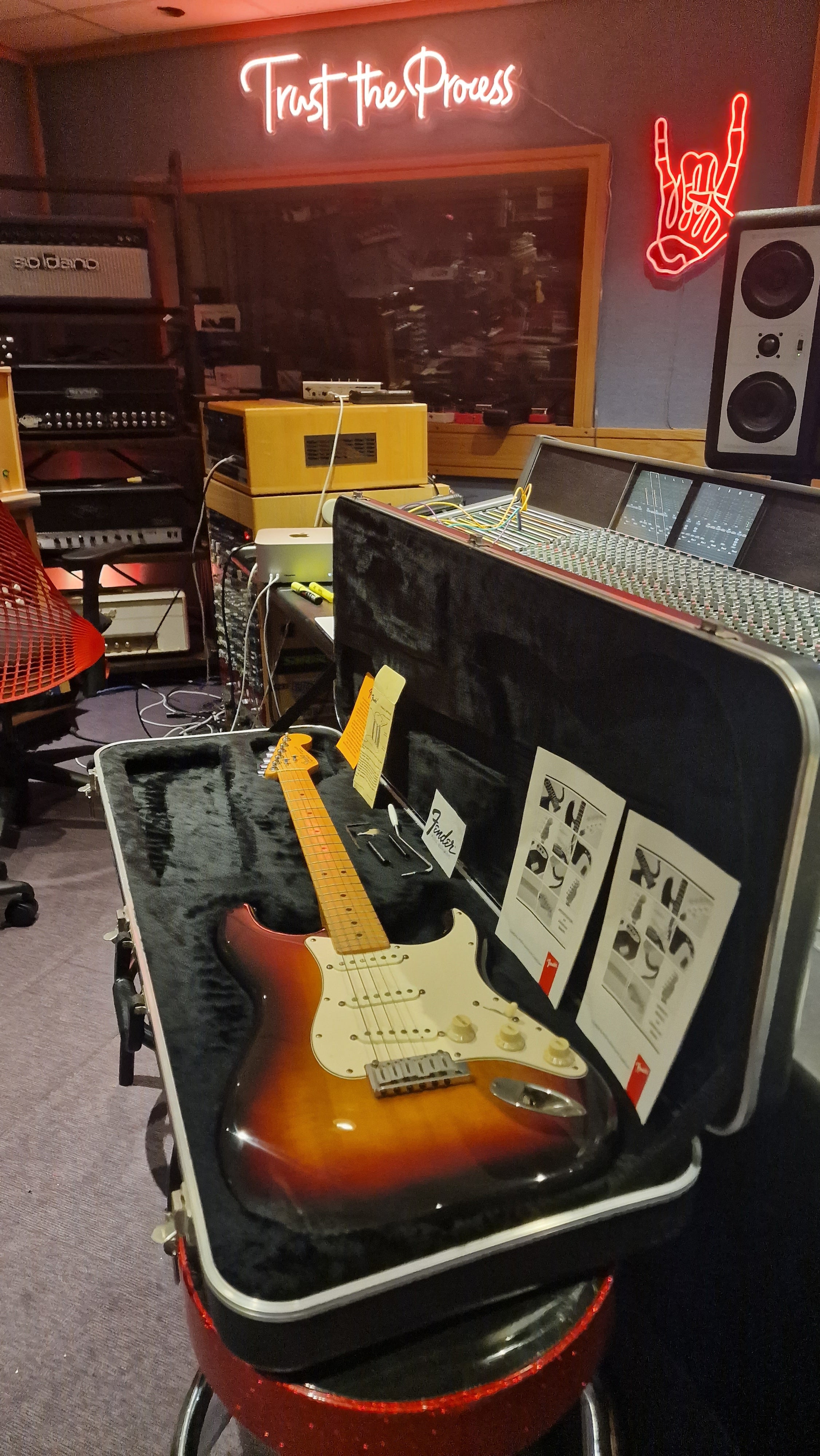 1990 Fender American Standard Stratocaster Sunburst RARE N9 Serial USA Case Queen MINT!