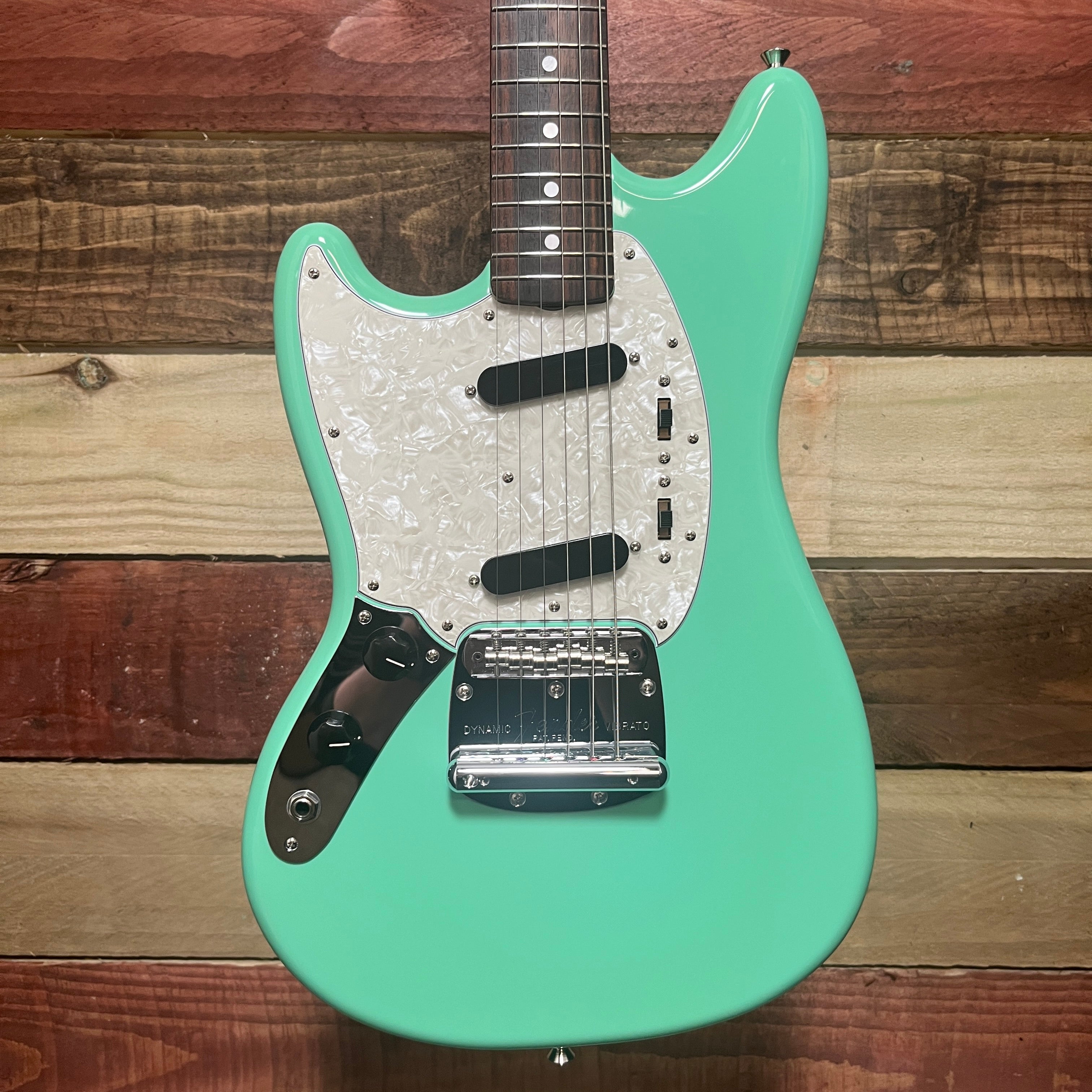 Fender MG-65 Mustang Reissue MIJ 2012