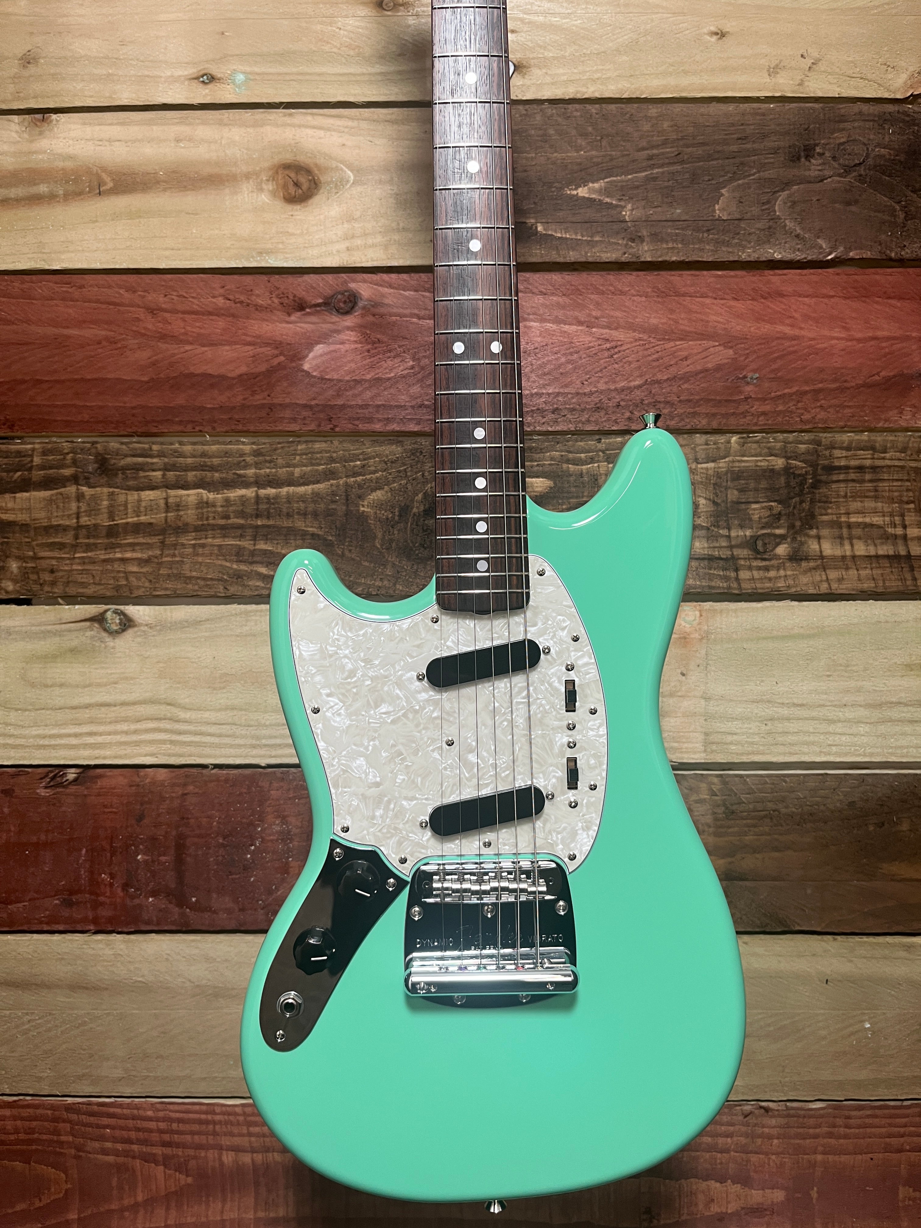 Fender MG-65 Mustang Reissue MIJ 2012