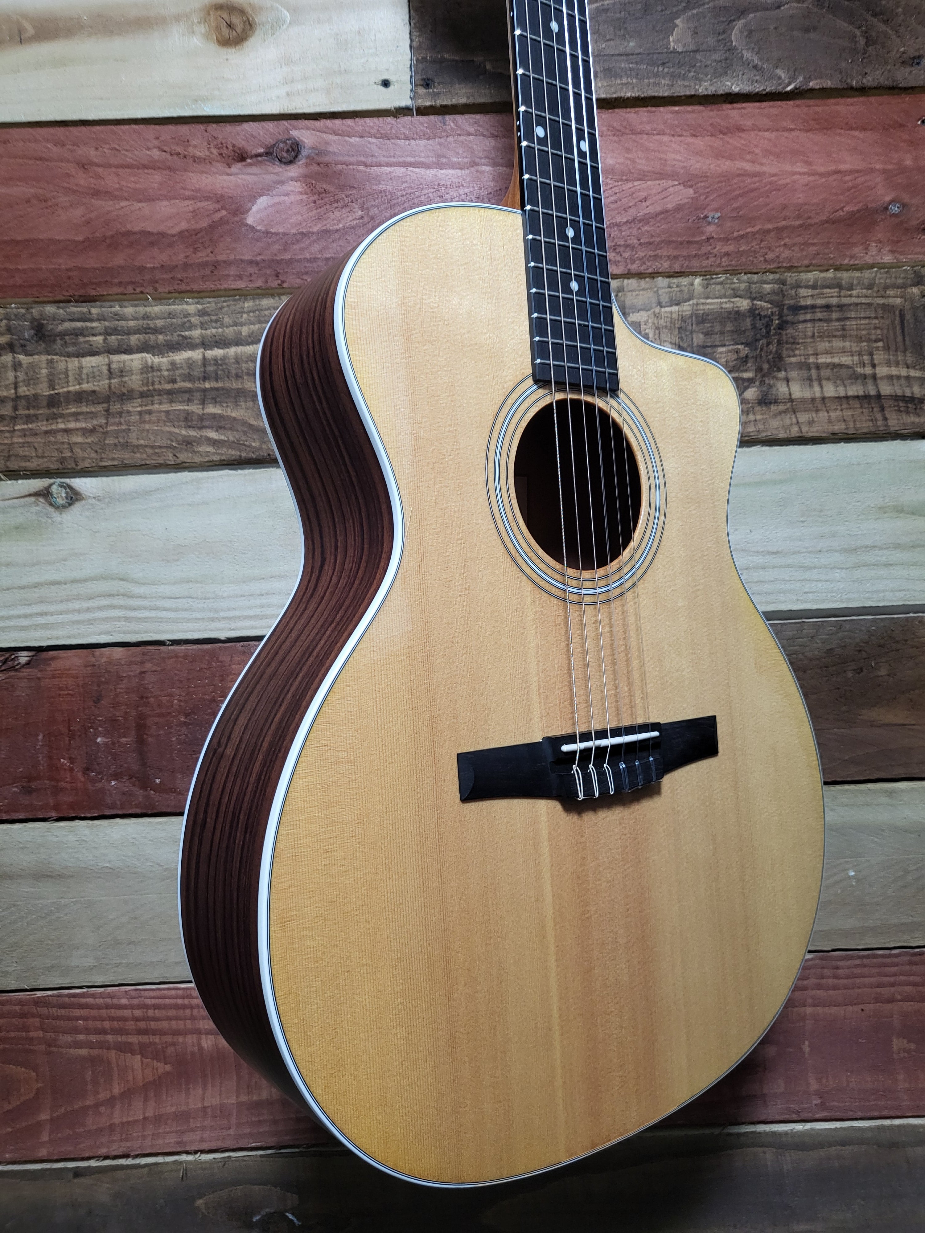 ギター Taylor 214ce es2 Natural 2021 Taylor 214ce with ES2 Electronics 2021 Natural
