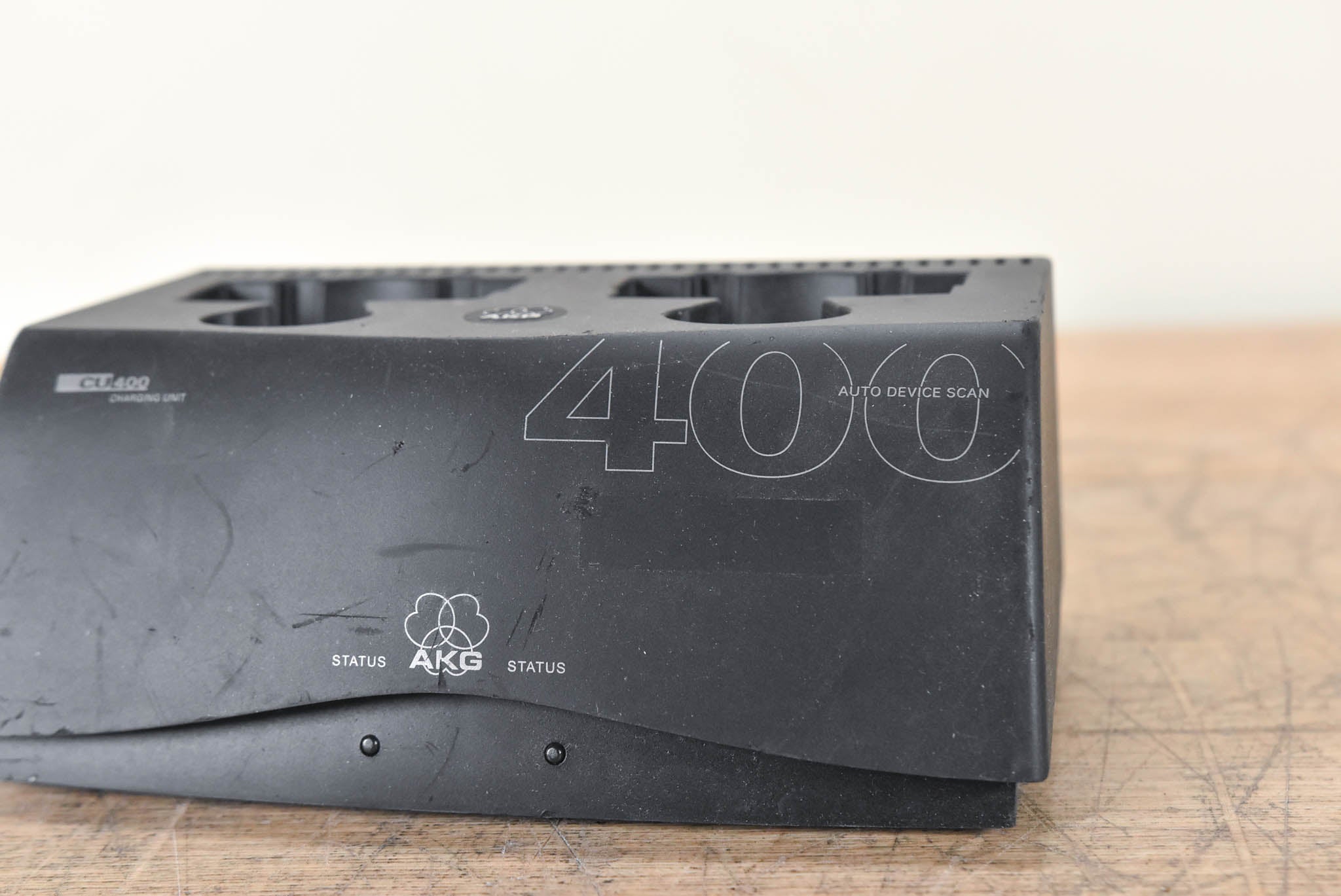 AKG CU400 Battery Charging Unit (NO POWER SUPPLY)