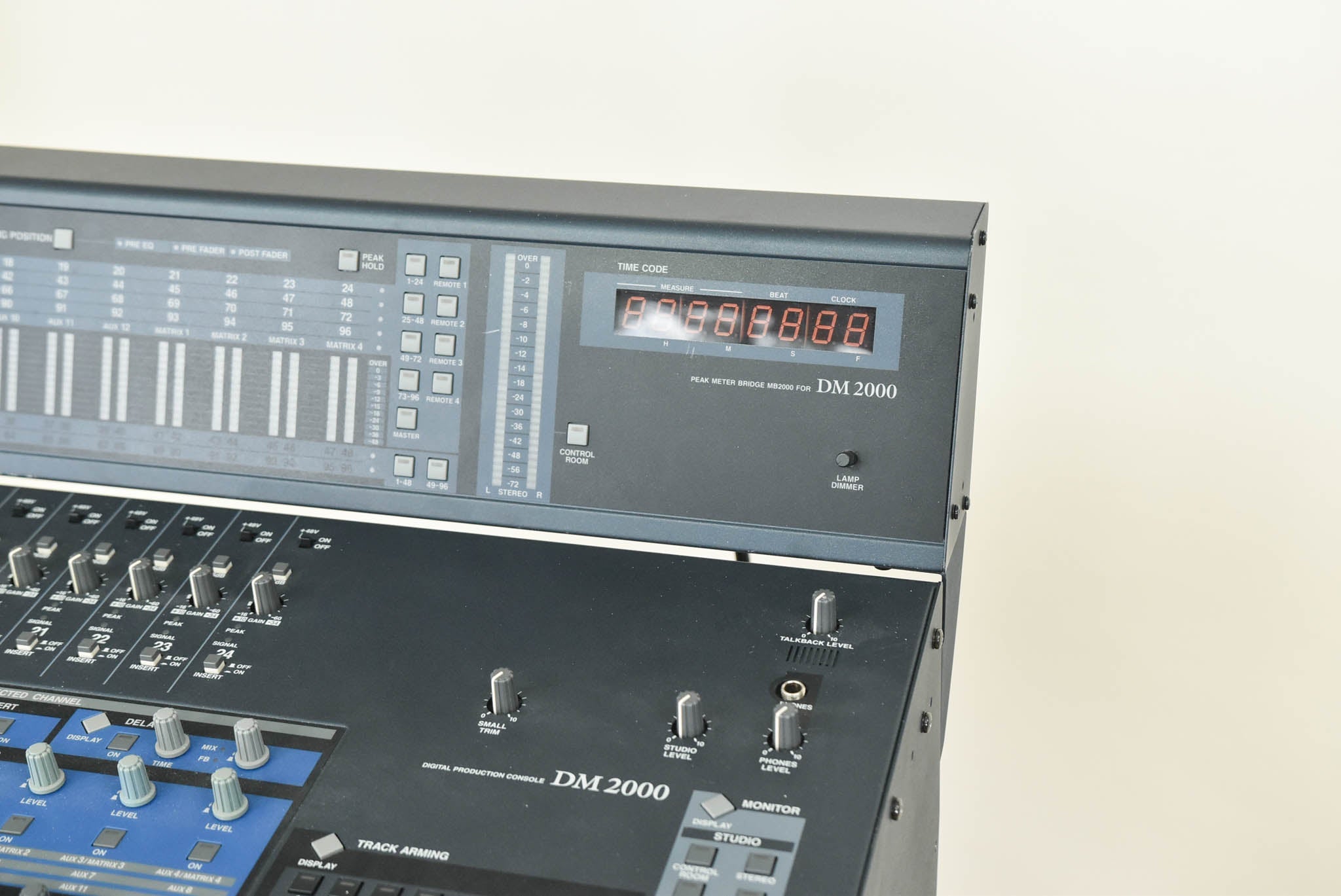 Yamaha DM2000 24-Channel Digital Audio Mixing Console