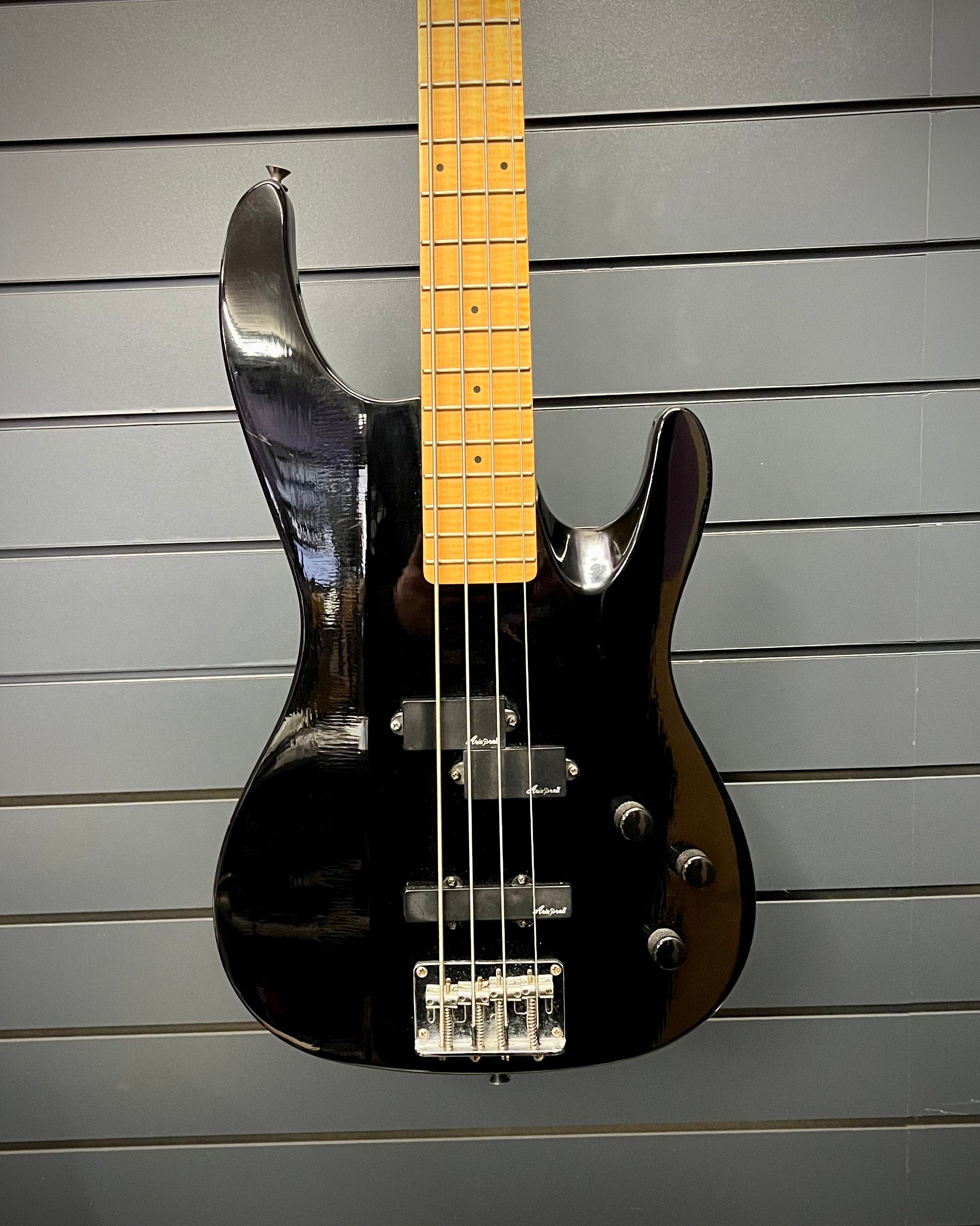 Aria Pro II Magna Series Bass - Black