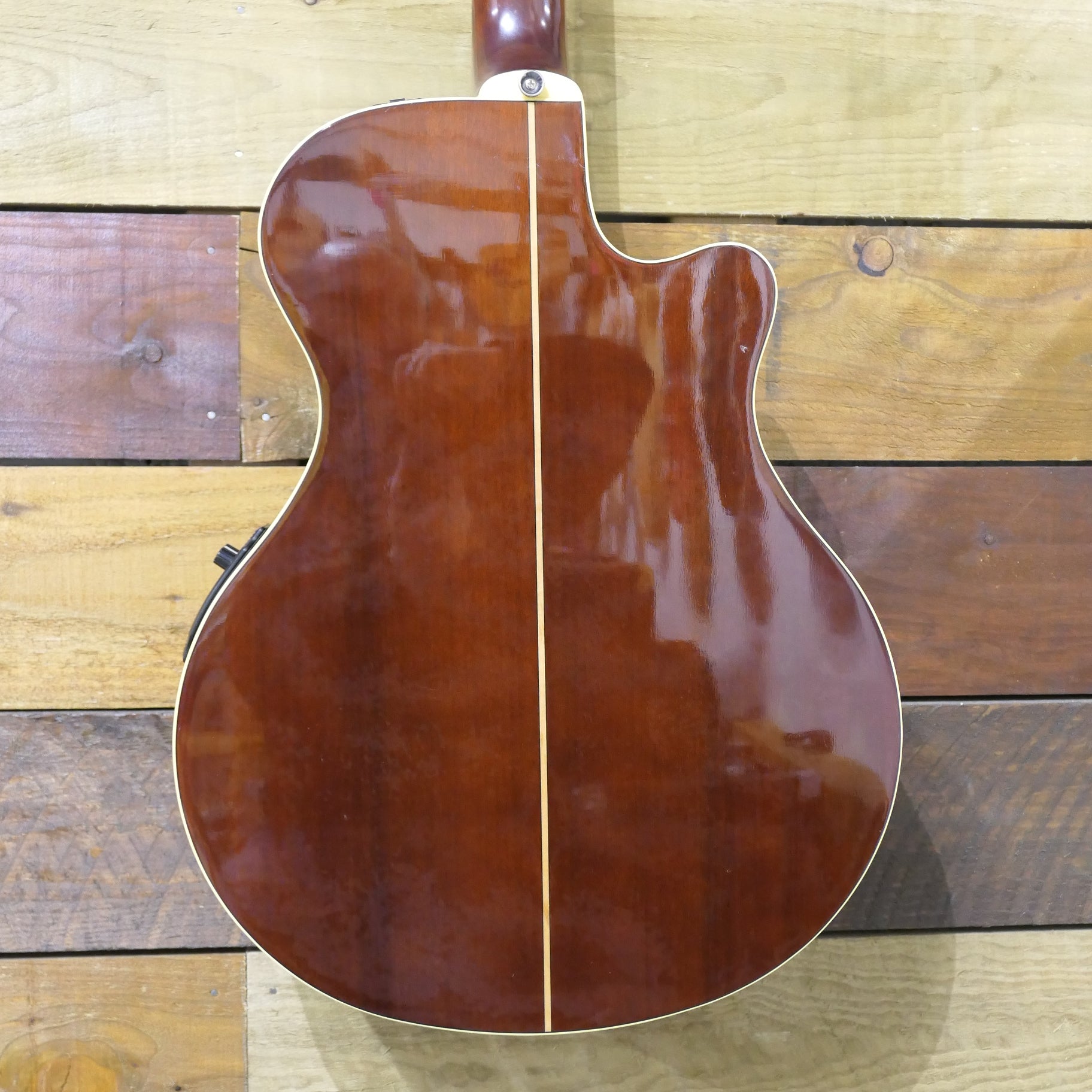 Yamaha APX-6LA Electro Acoustic Guitar Sunburst