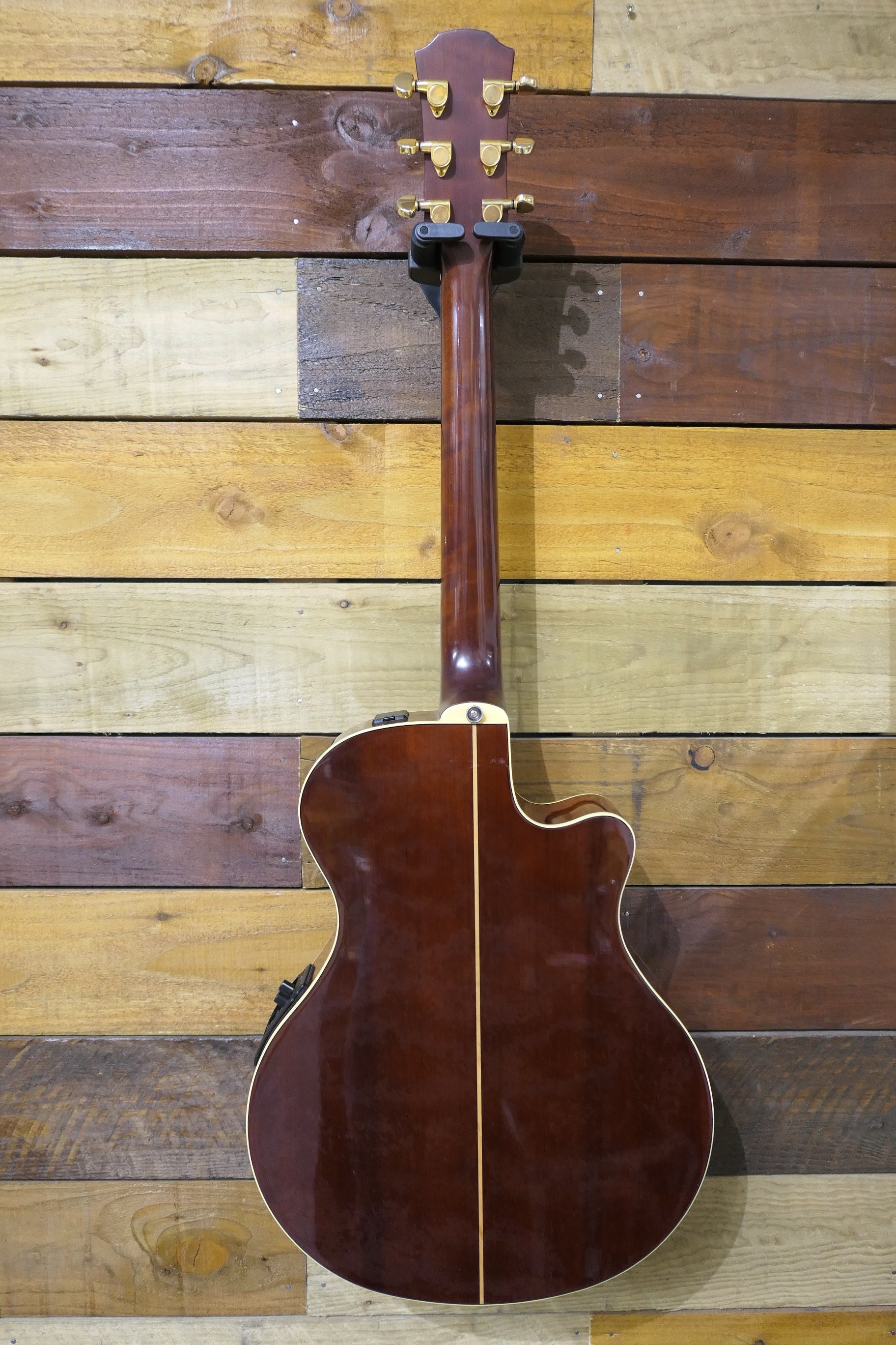 Yamaha APX-6LA Electro Acoustic Guitar Sunburst