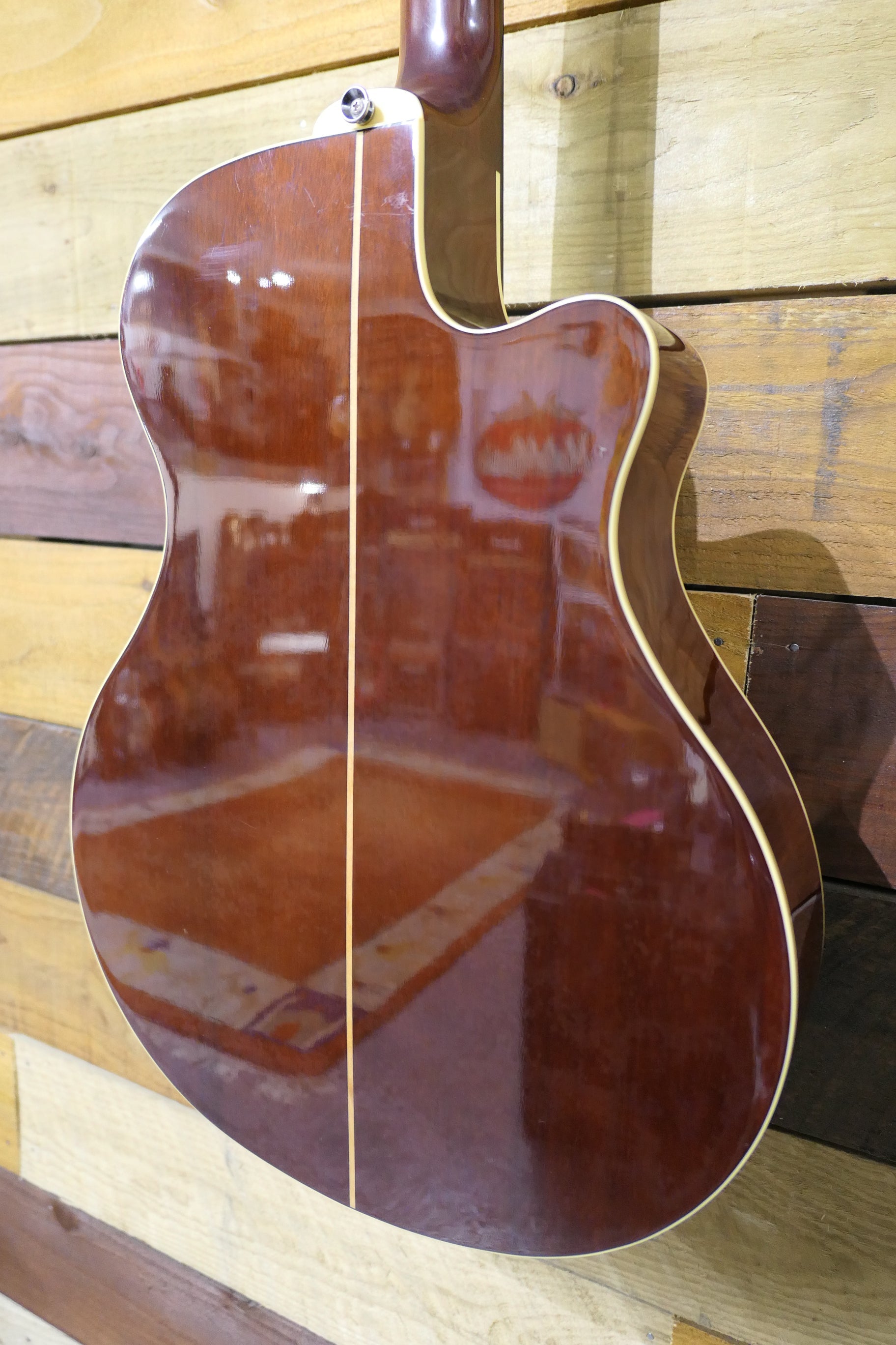 Yamaha APX-6LA Electro Acoustic Guitar Sunburst
