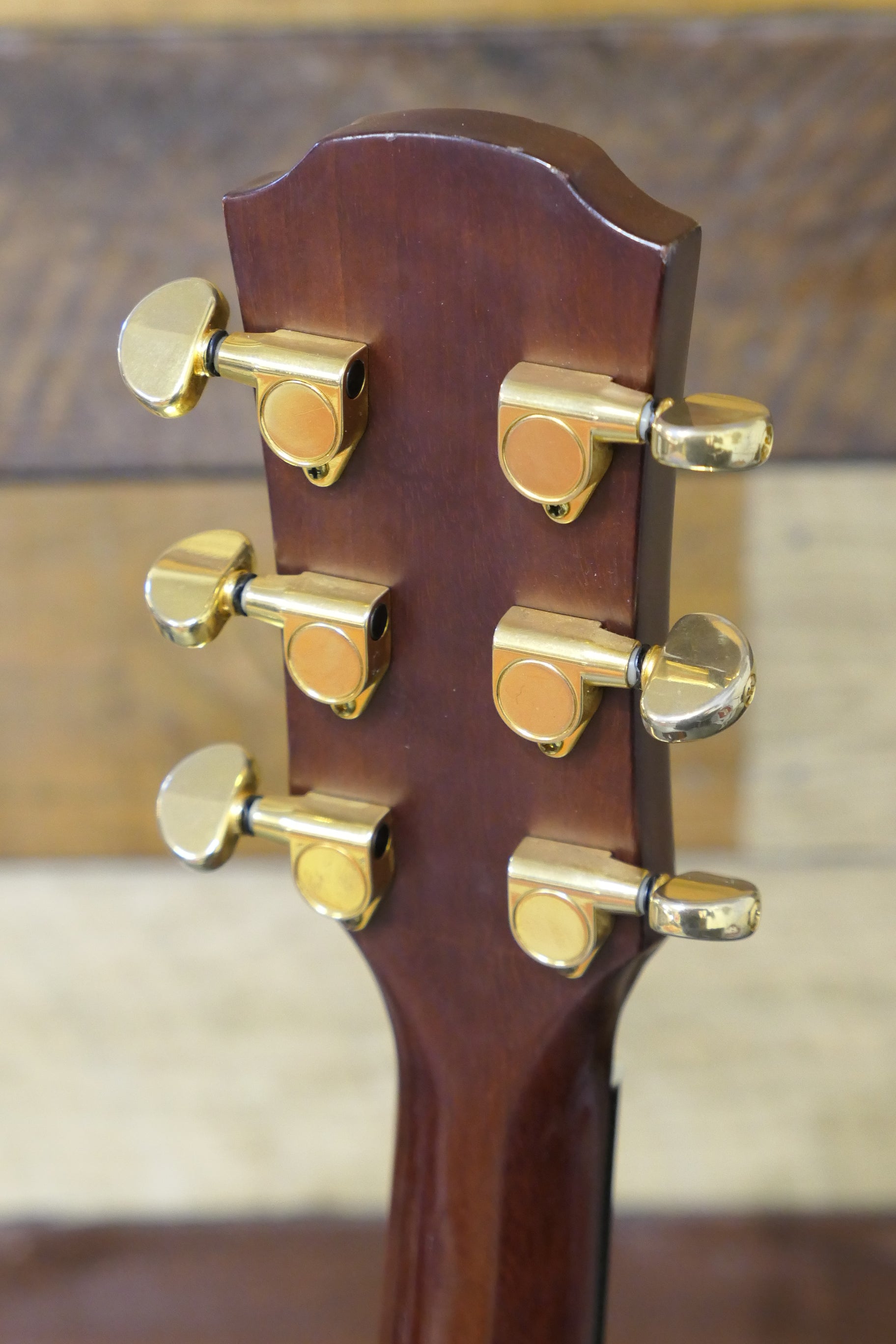 Yamaha APX-6LA Electro Acoustic Guitar Sunburst