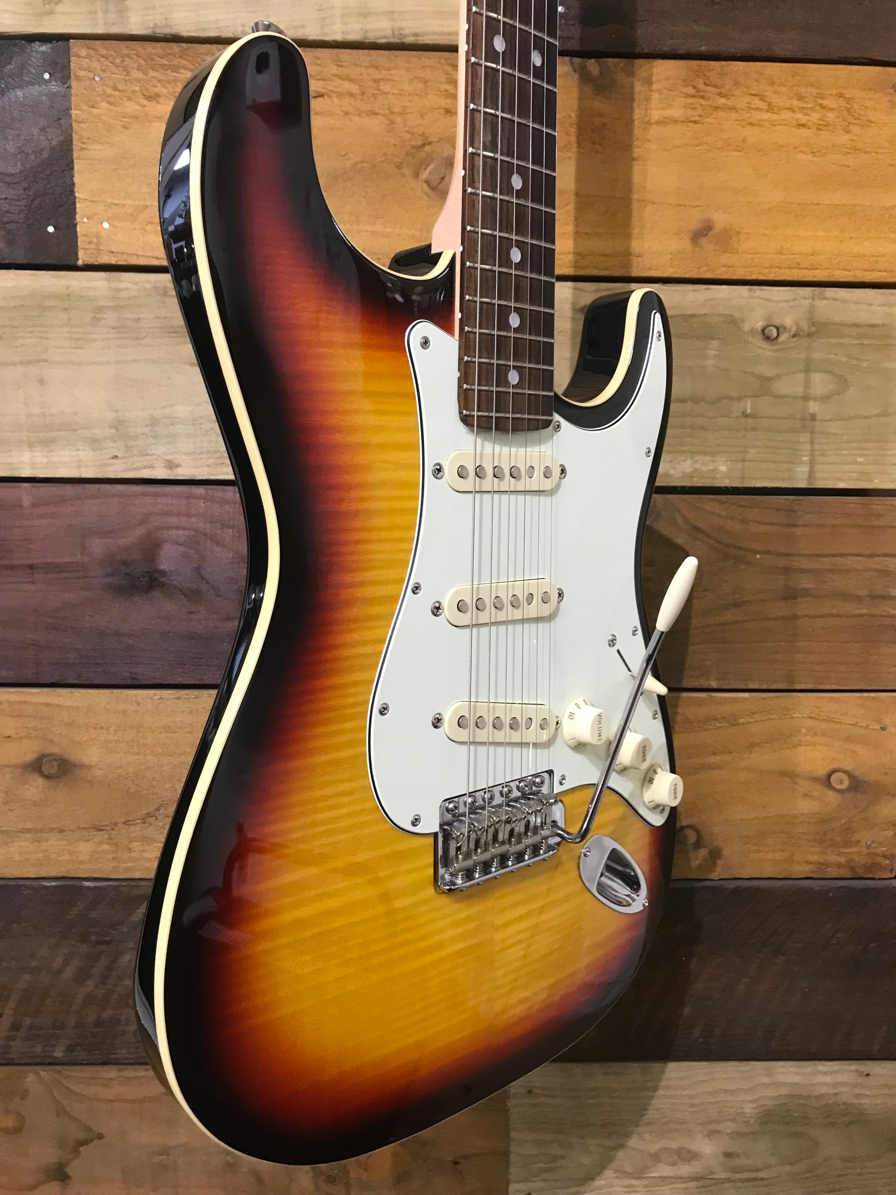 Fender Limited Edition Aerodyne Stratocaster with Flame Maple Top in 3-Color Sunburst 2018