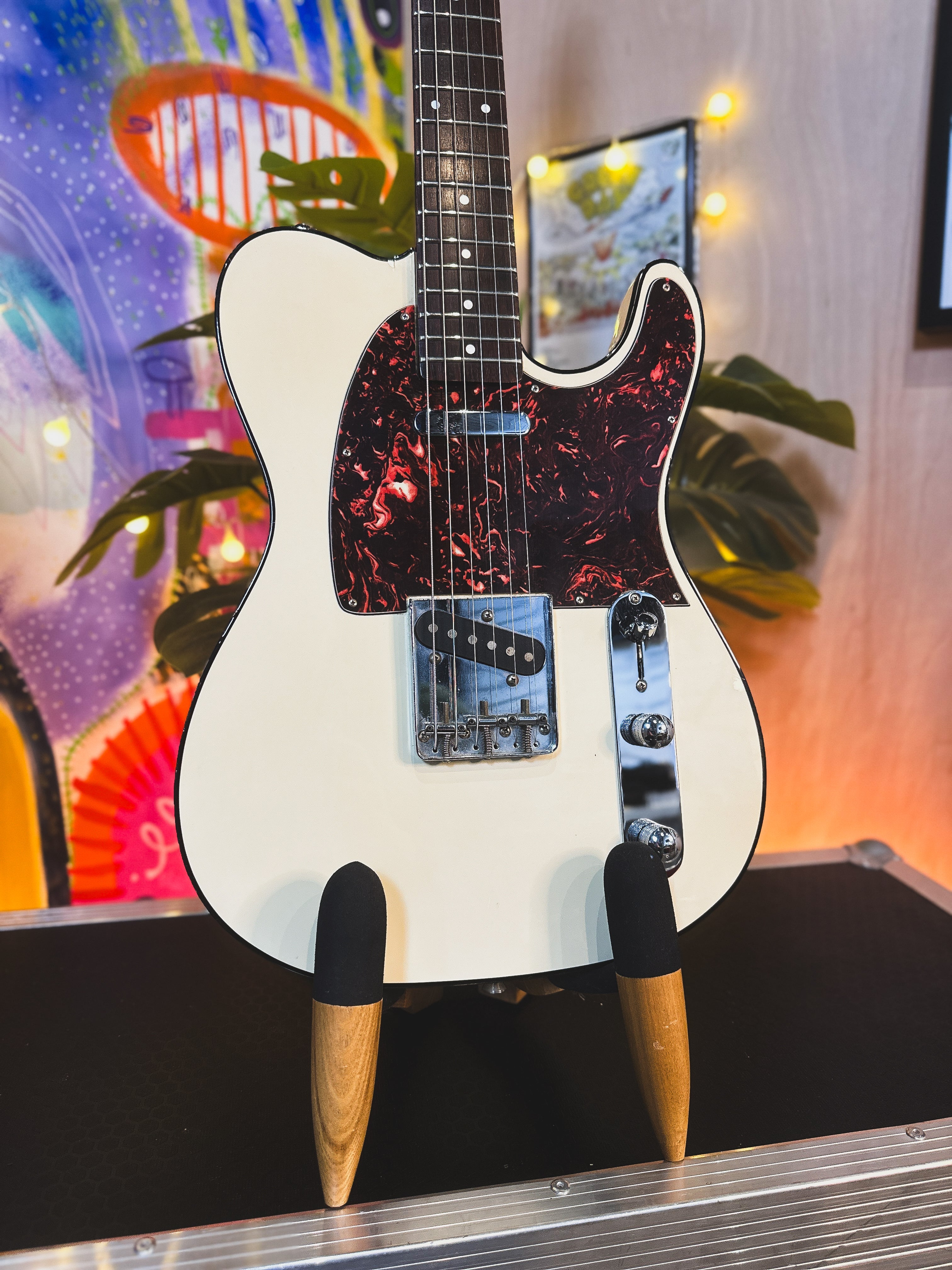 1980s (c) Columbus Series 2 T-Style Electric Guitar in White