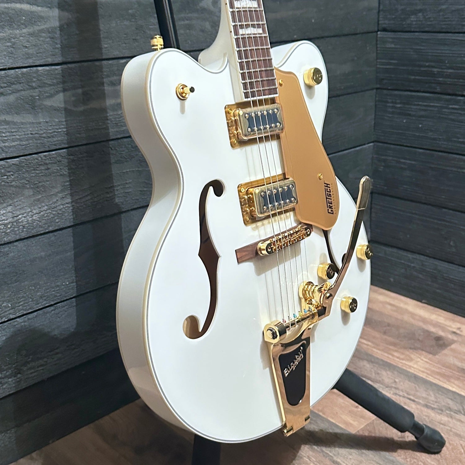 Gretsch G5422TG Electromatic Classic Hollowbody Double-Cut With Bigsby Electric Guitar - Snow Crest White