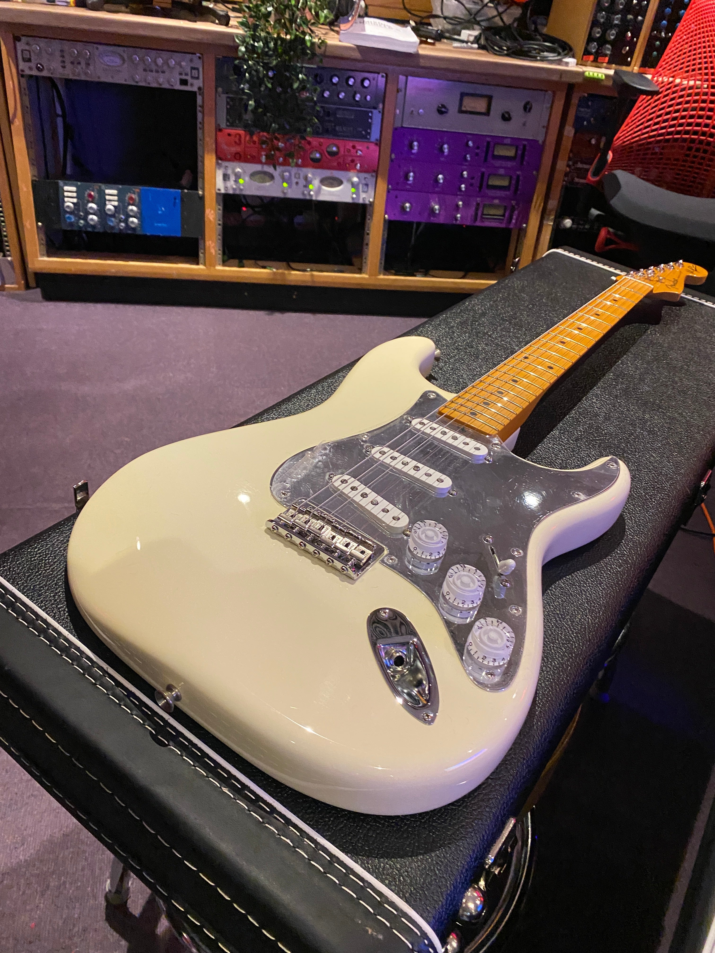Fender Nile Rodgers Hitmaker Stratocaster Olympic White American USA Limited Edition Signature Electric Guitar BRAND NEW