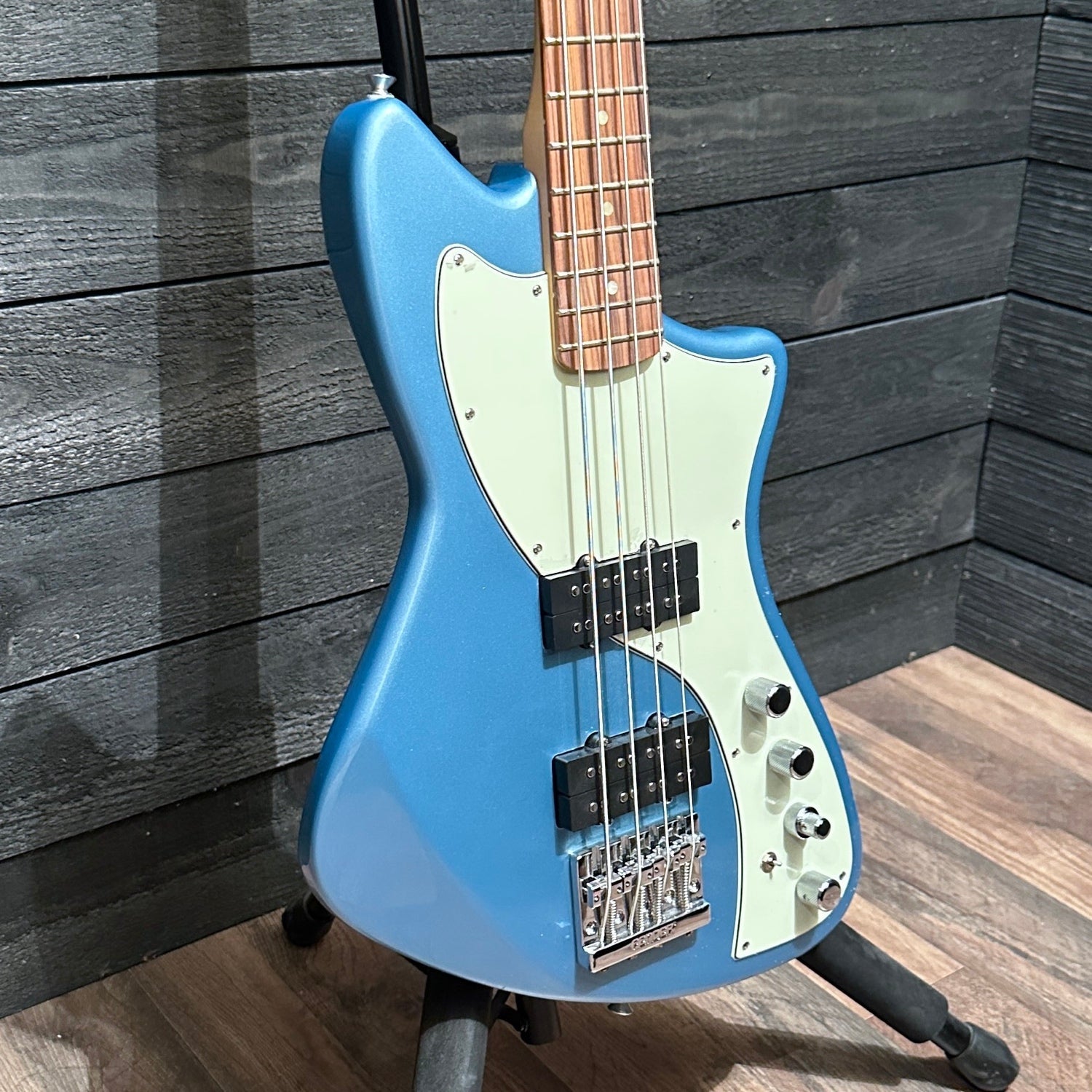 Fender Player Plus Active Meteora 4 String Electric Bass Guitar - Opal Spark
