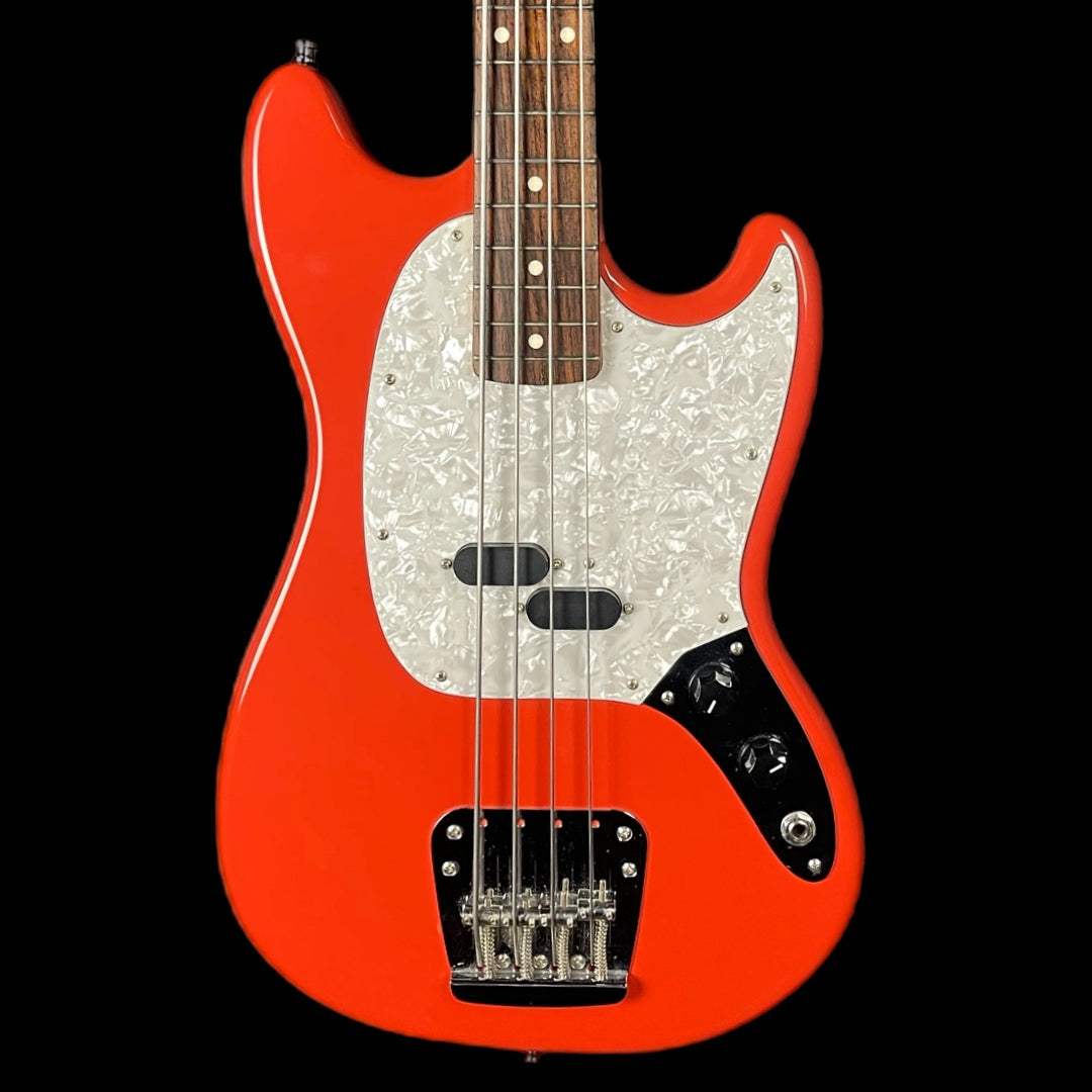 Fender MIJ Mustang Short Scale Bass Guitar in Fiesta Red w/Gigbag