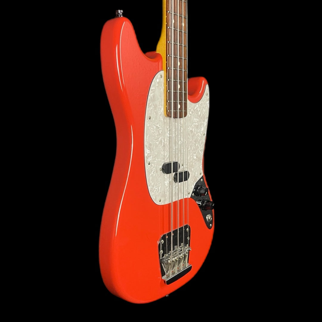 Fender MIJ Mustang Short Scale Bass Guitar in Fiesta Red w/Gigbag