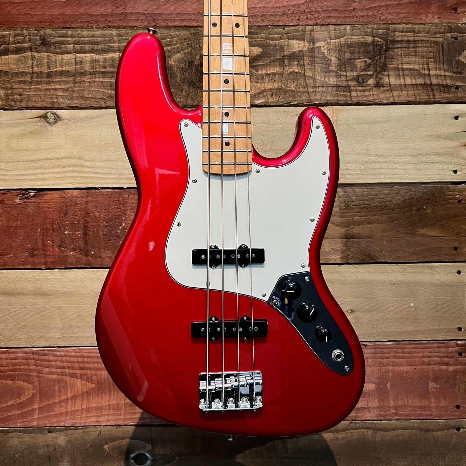 Fender MIM Jazz Bass Candy Apple Red With TGI Hard Case MINT! 2018