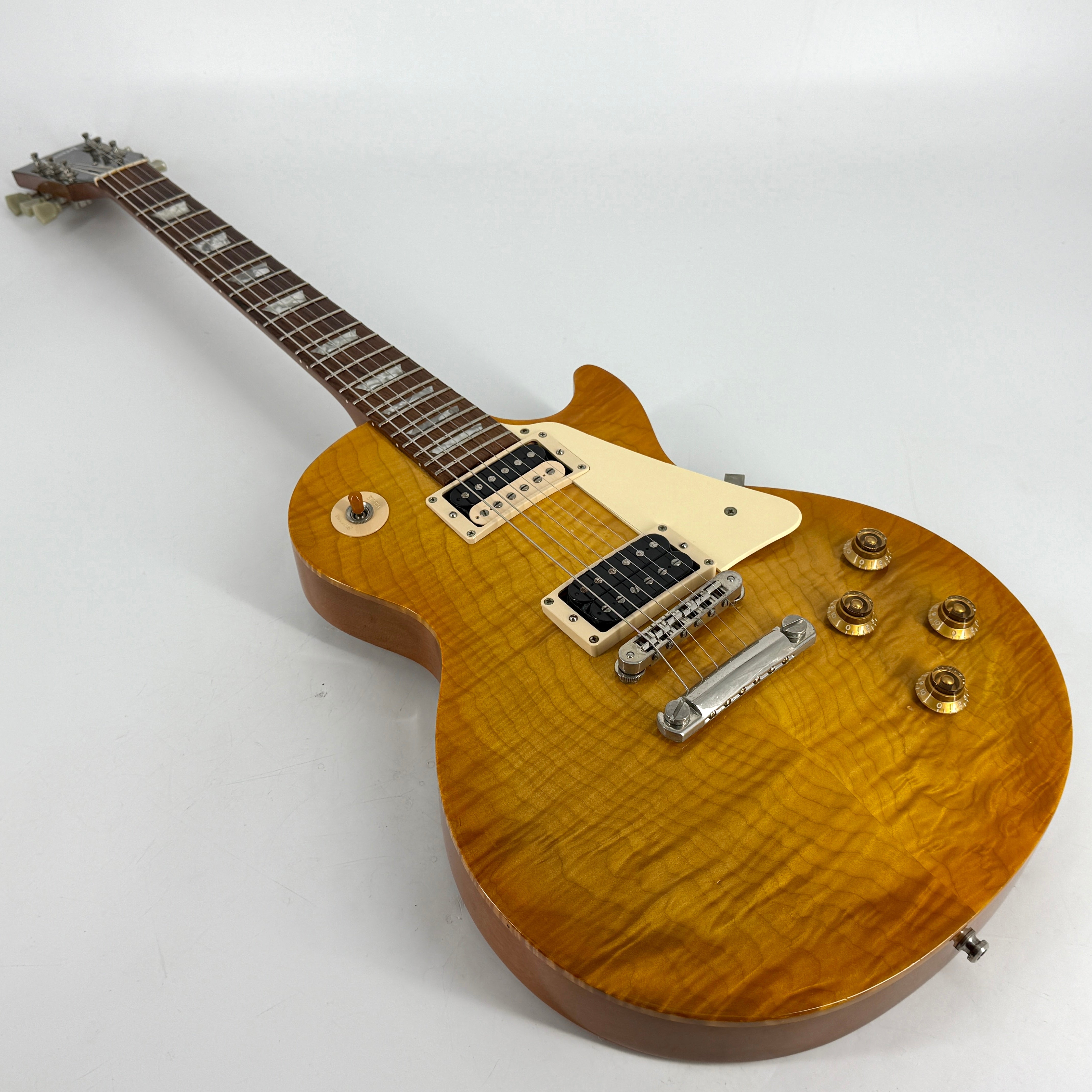 2000 Gibson Gary Moore Signature Les Paul – Lemon Burst