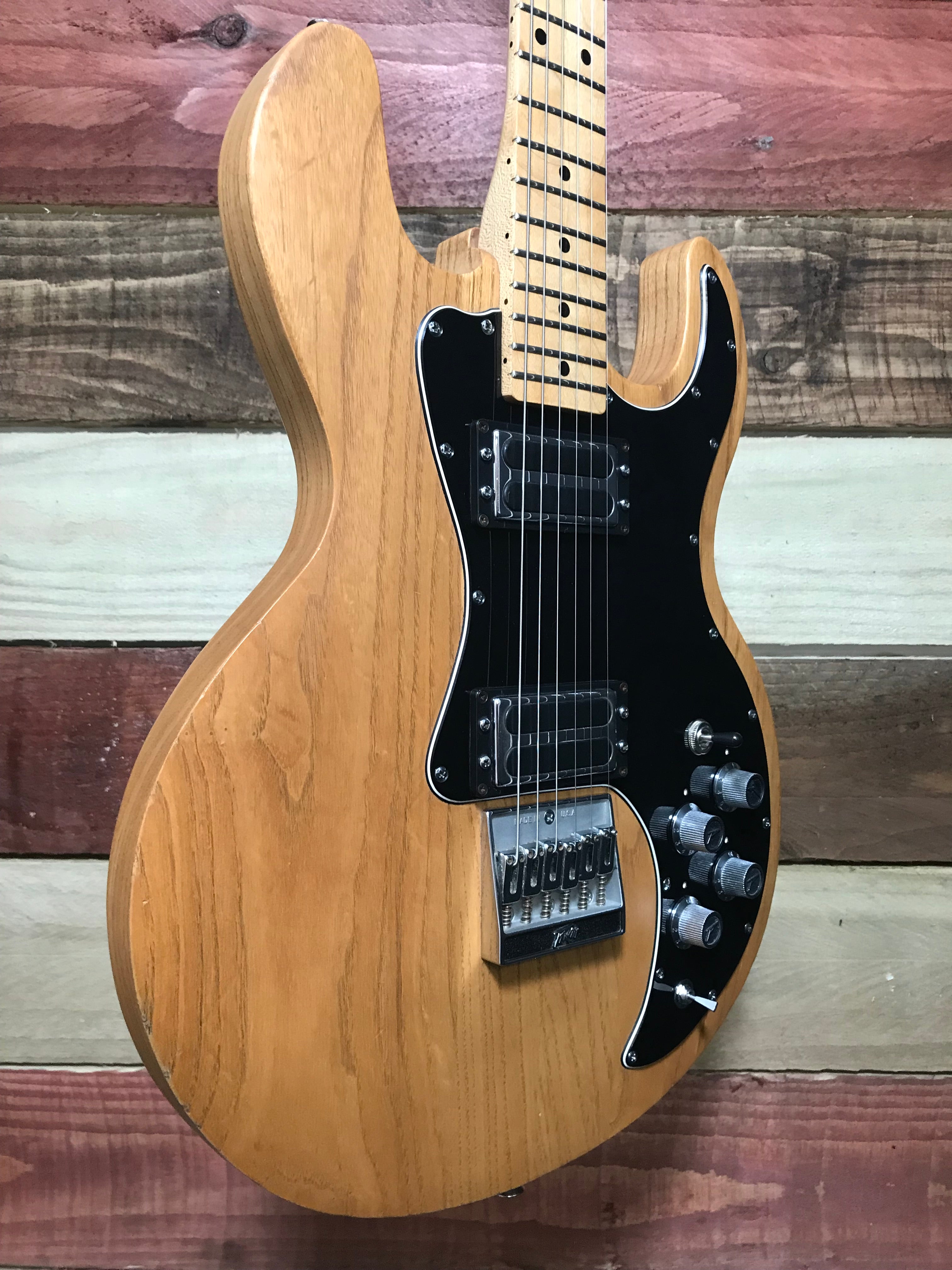 Peavey T-60 with Maple Fretboard Natural 1980