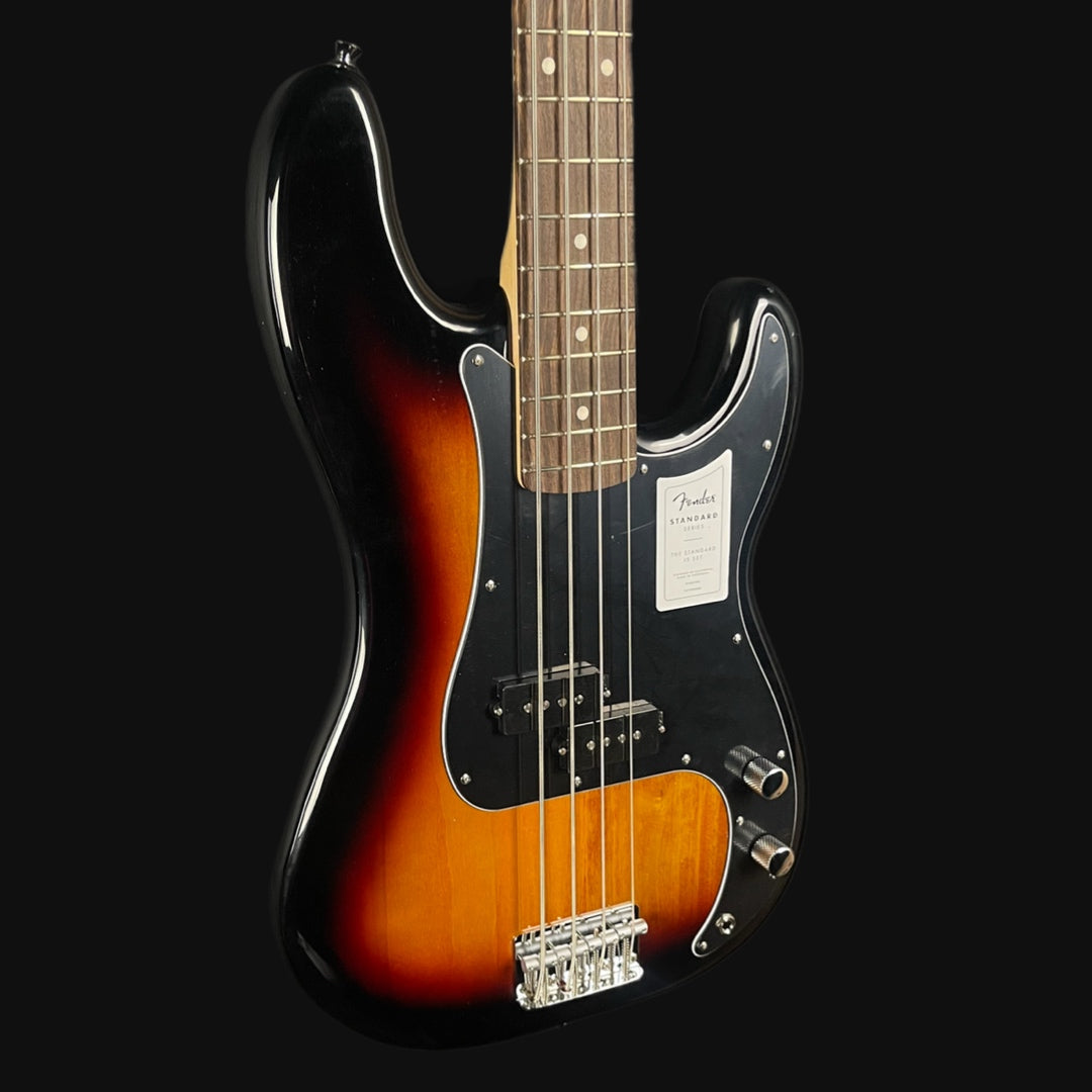 Fender Standard P Bass LRL BPG in 3 Tone Sunburst