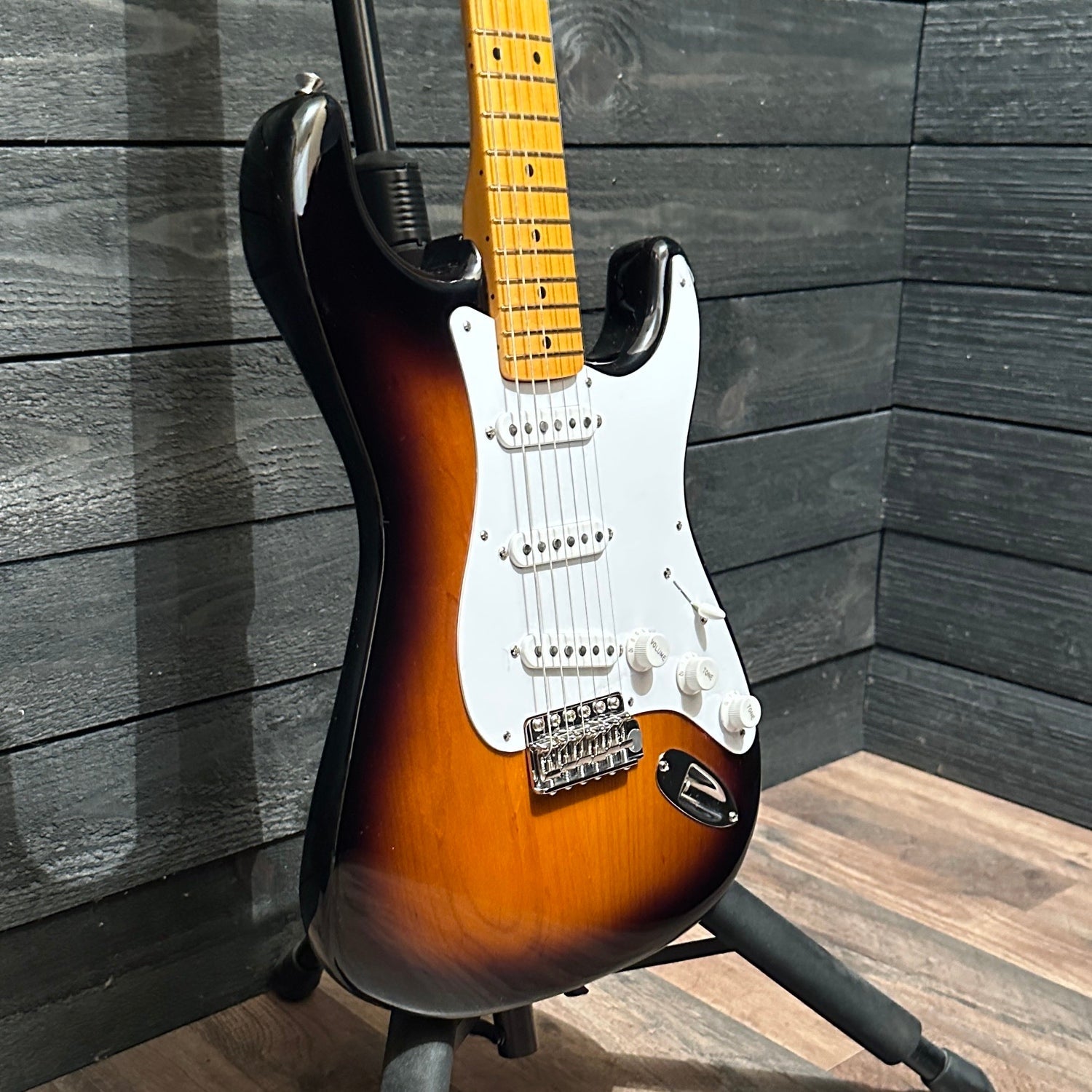 Fender 70th Anniversary American Vintage II 1954 Stratocaster Electric Guitar 2024 - Sunburst