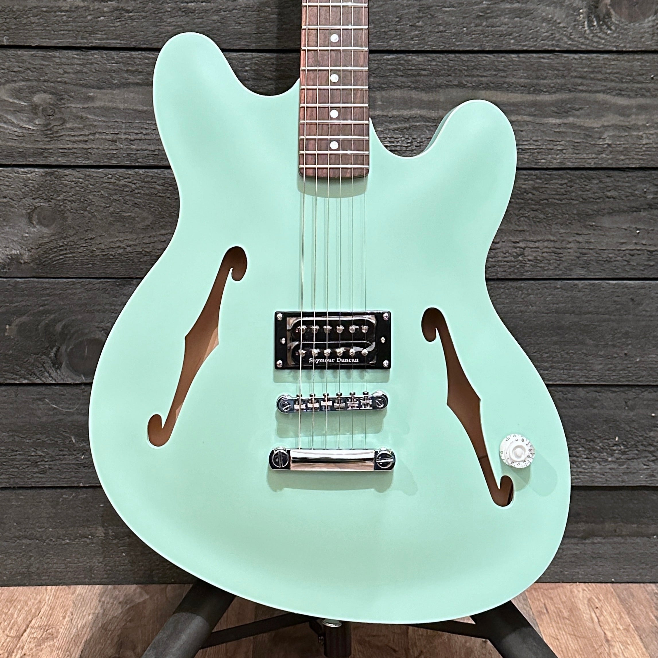 Fender Tom DeLonge Starcaster Semi Hollow-body Electric Guitar Surf Green
