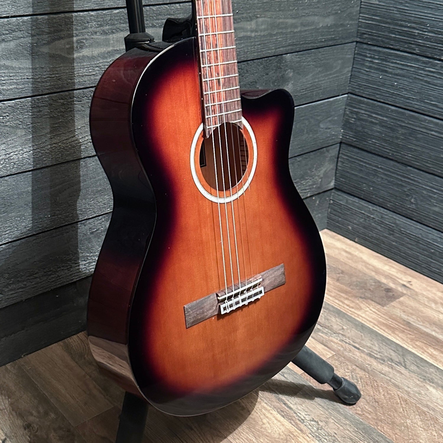 Córdoba Fusion 5 Nylon String Classical Acoustic Electric Guitar - Sonata Burst