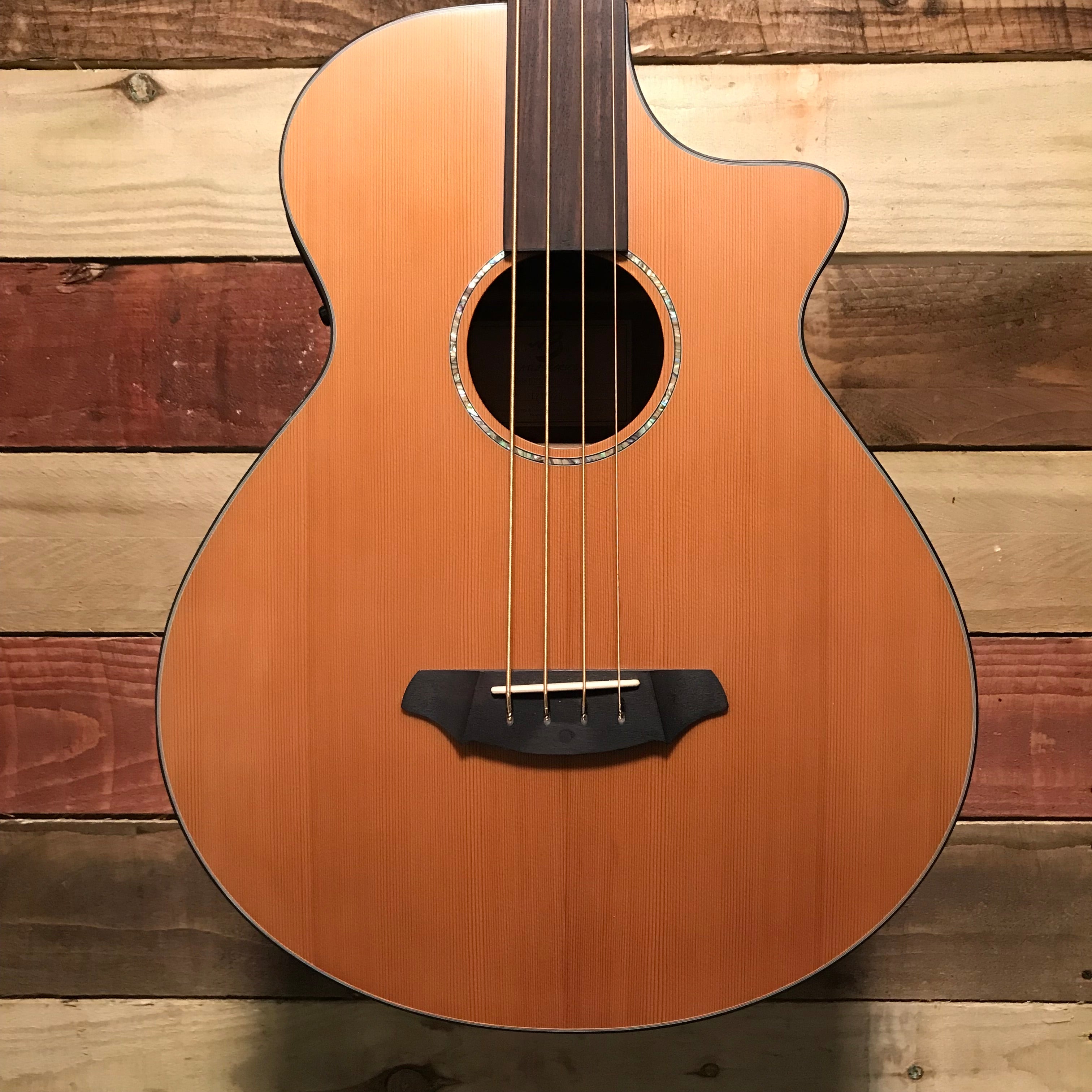Breedlove Atlas Series Solo BJ350-CMe4 Fretless Bass