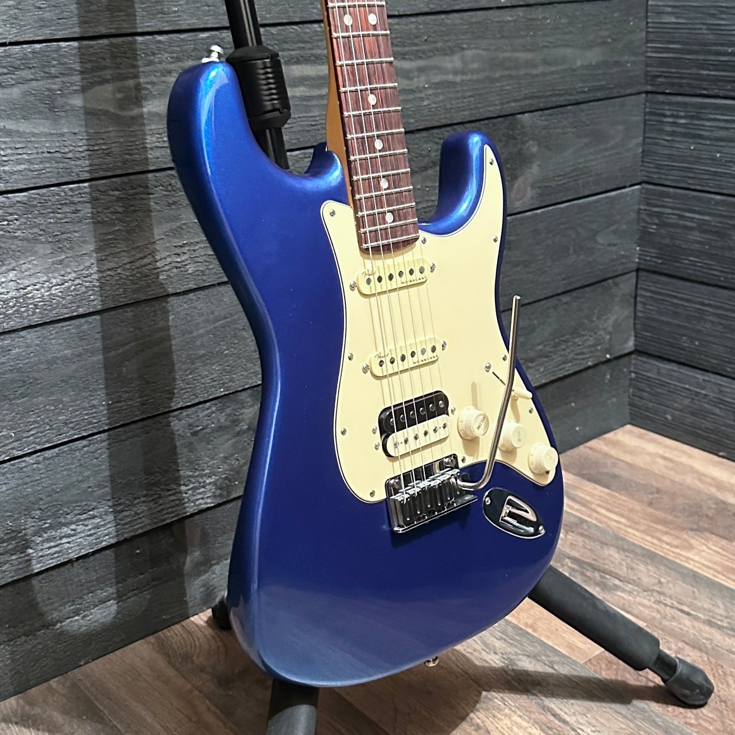 Fender American Ultra Stratocaster HSS USA Electric Guitar 2023 - Cobra Blue