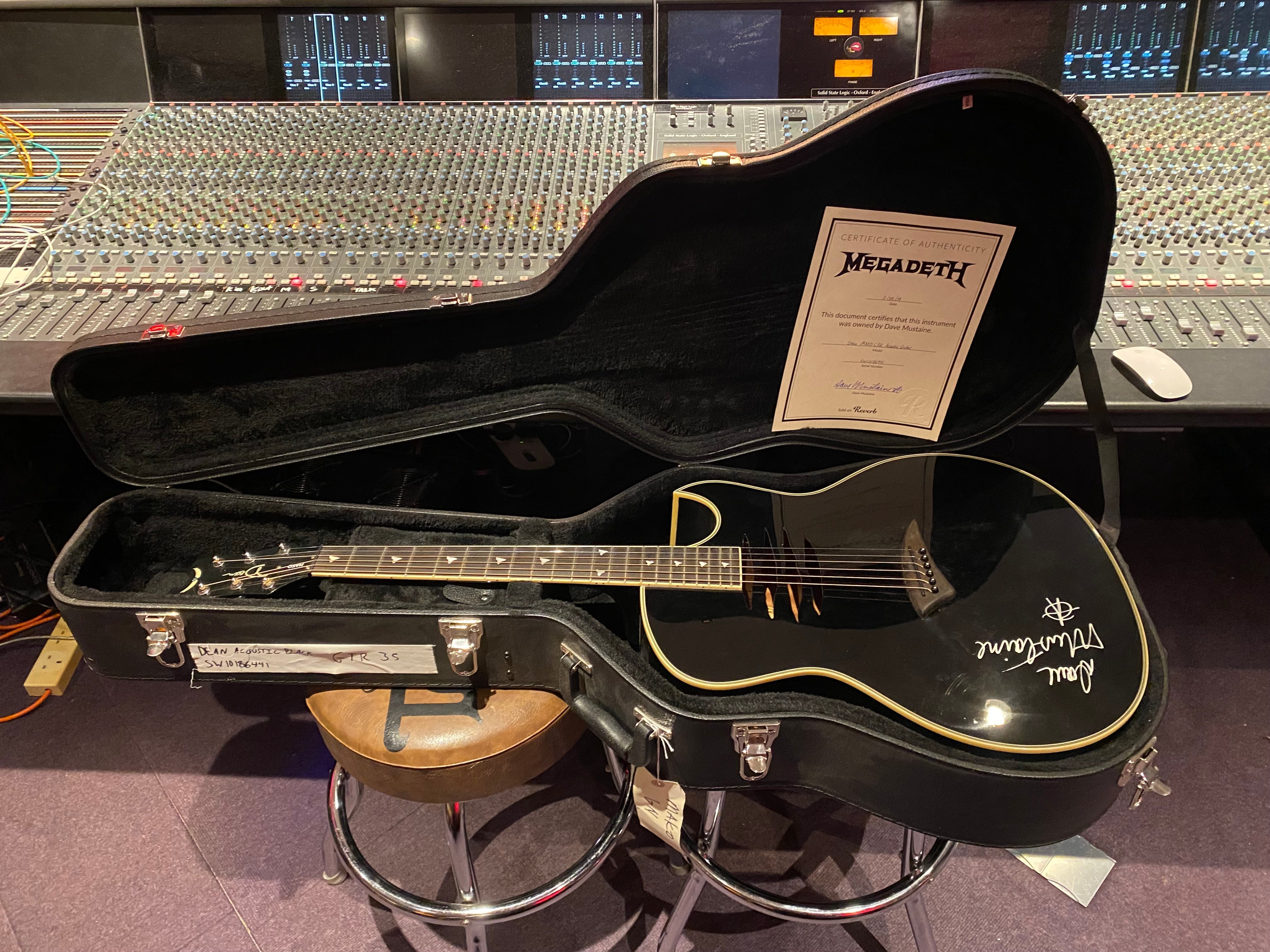 Dean Dave Mustaine Mako Acoustic Guitar Signed and Played by Megadeth VEVO Presents Concert!