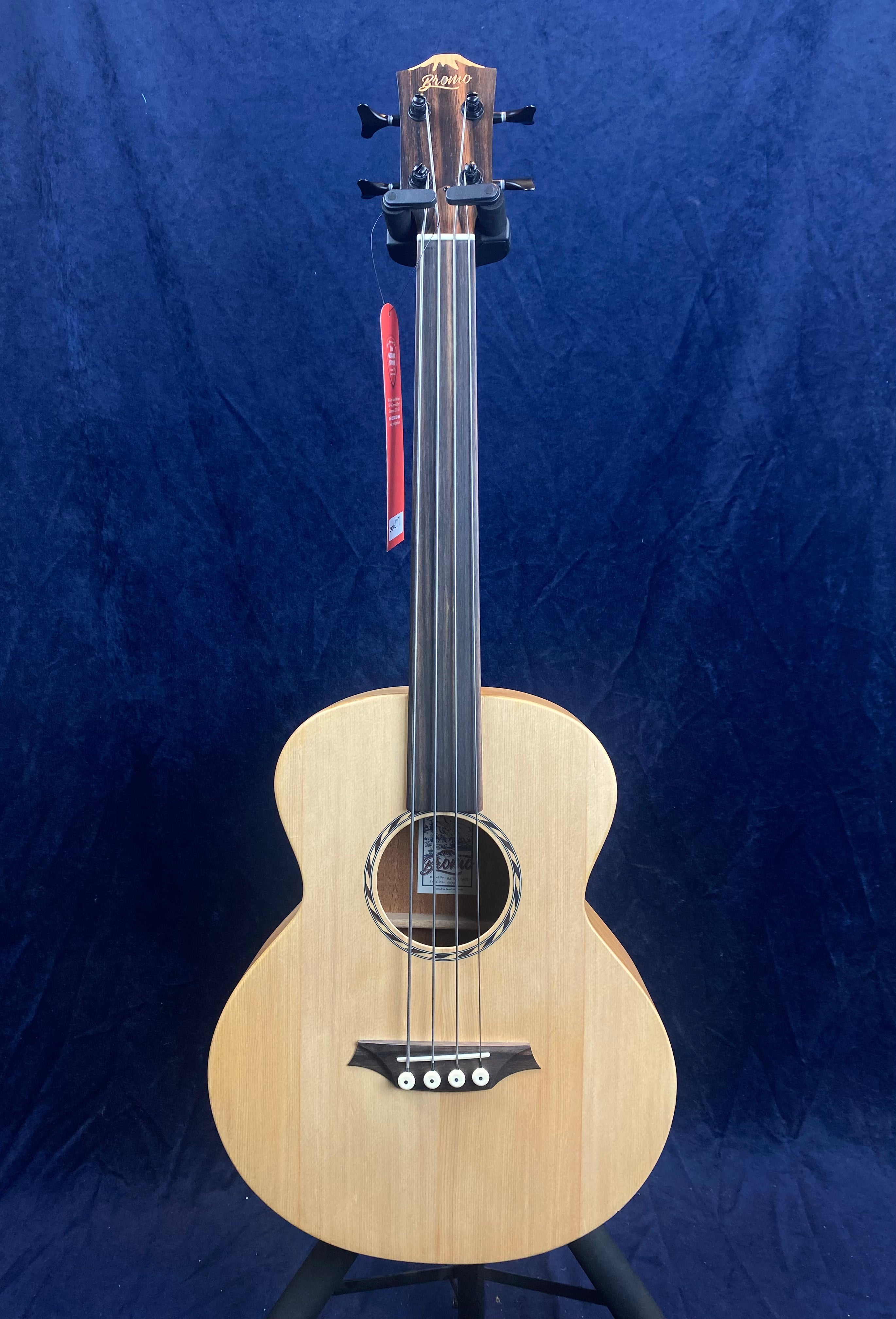 Bromo Tahoma Series BAT8EFL Fretless Acoustic Bass Fishman Pickup with bag