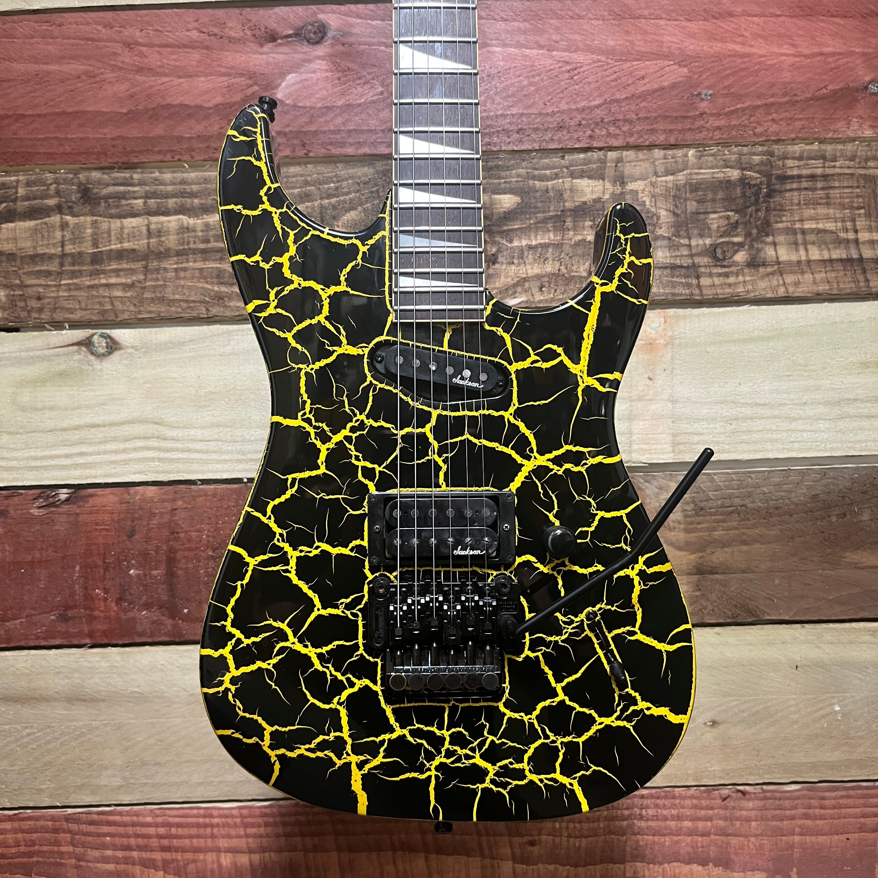 Charvel DK-085 HS Dinky 1989 - Yellow Crackle
