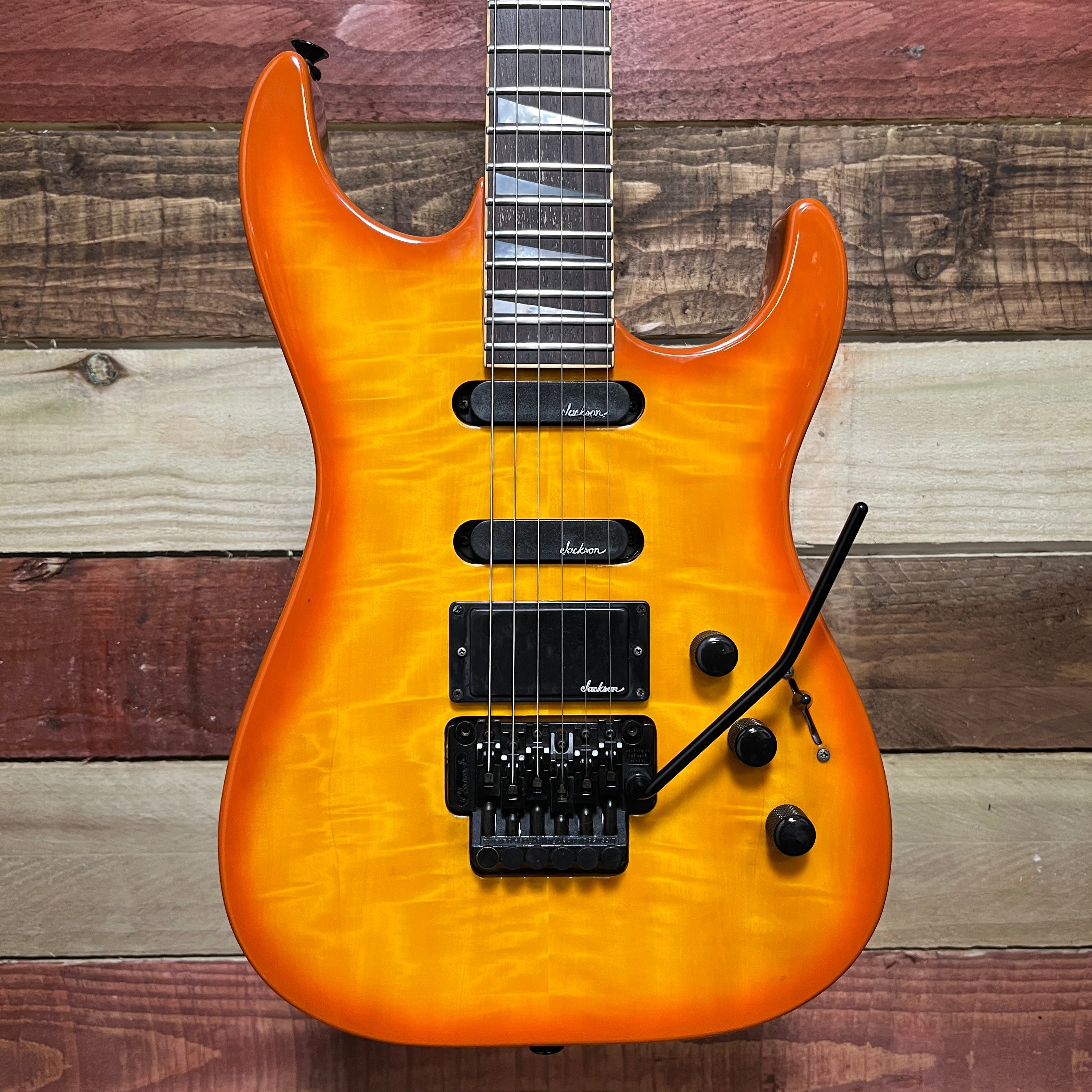 Charvel Deluxe Exotic 1989 - Flame Maple Cherry Sunburst