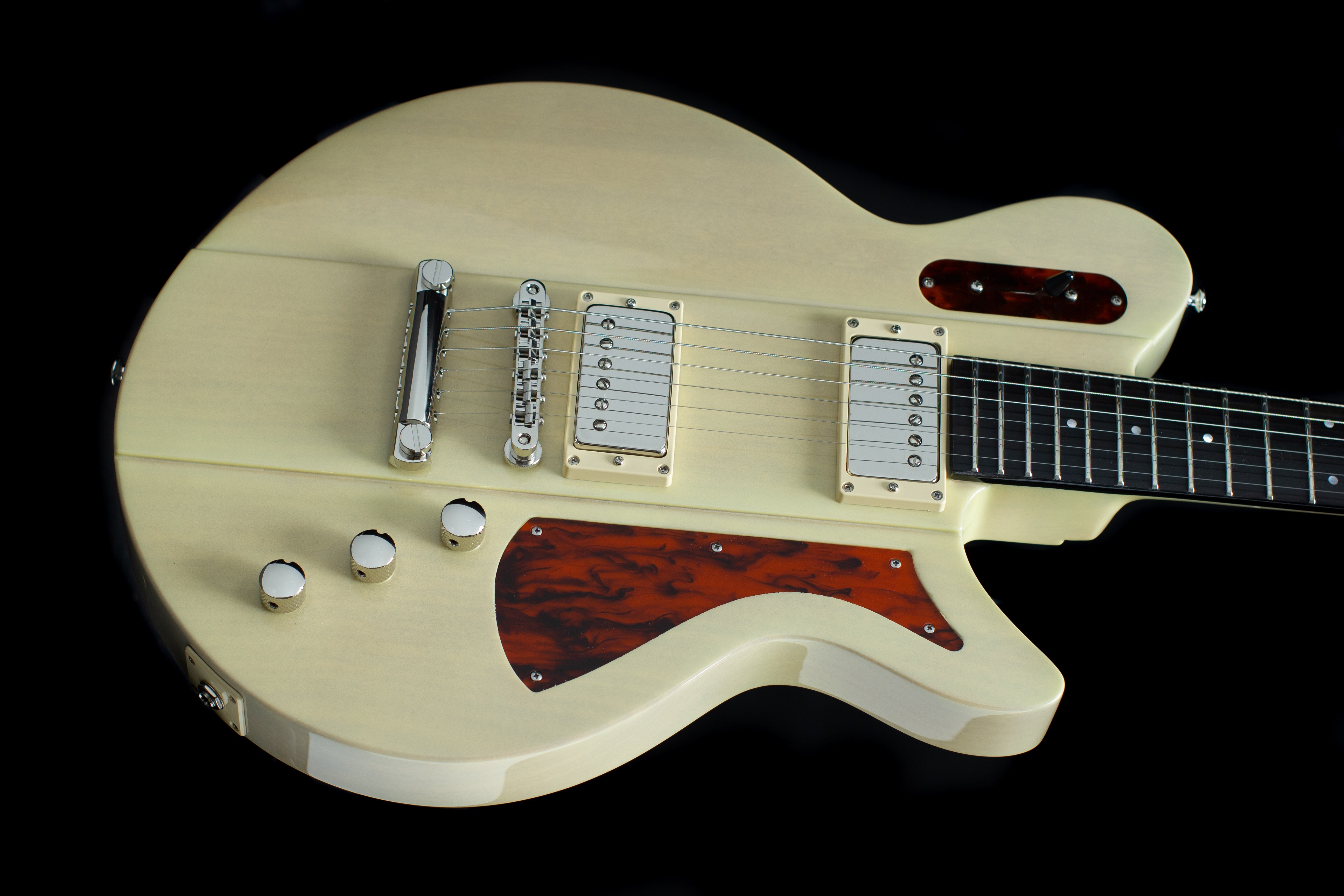 Eastman Juliet-PB Pomona Blonde