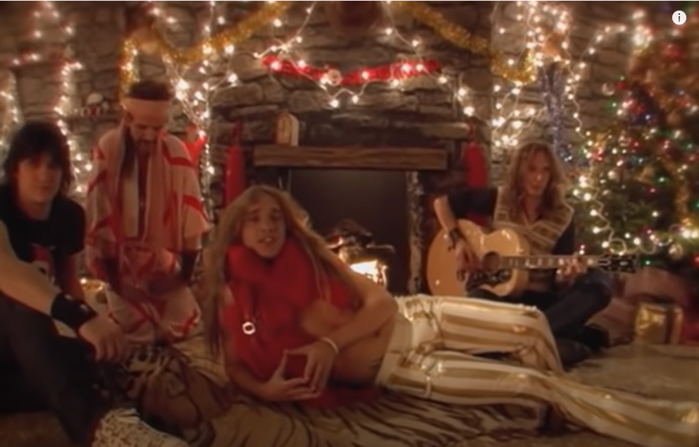 Gibson SJ-200 Guitar Owned By The Darkness Christmas Time Music Video!