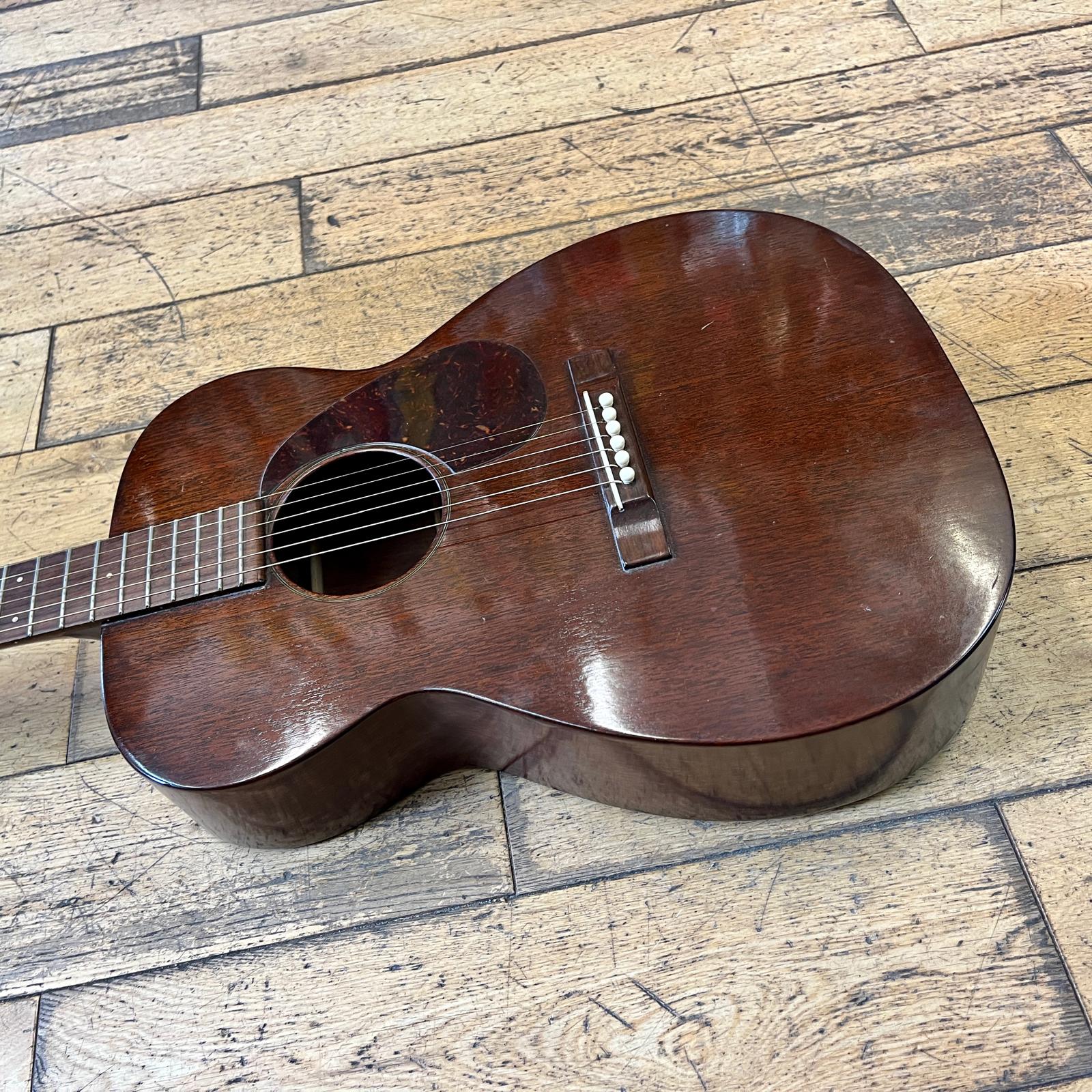 Martin 00-17 1954 Pre-Owned