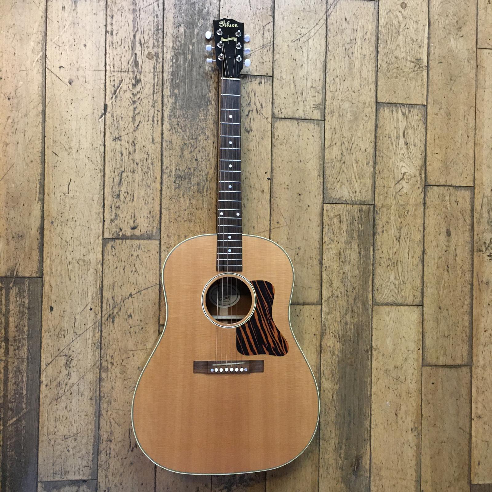 Gibson J-35 Banner Reissue Electro-Acoustic Pre-Owned