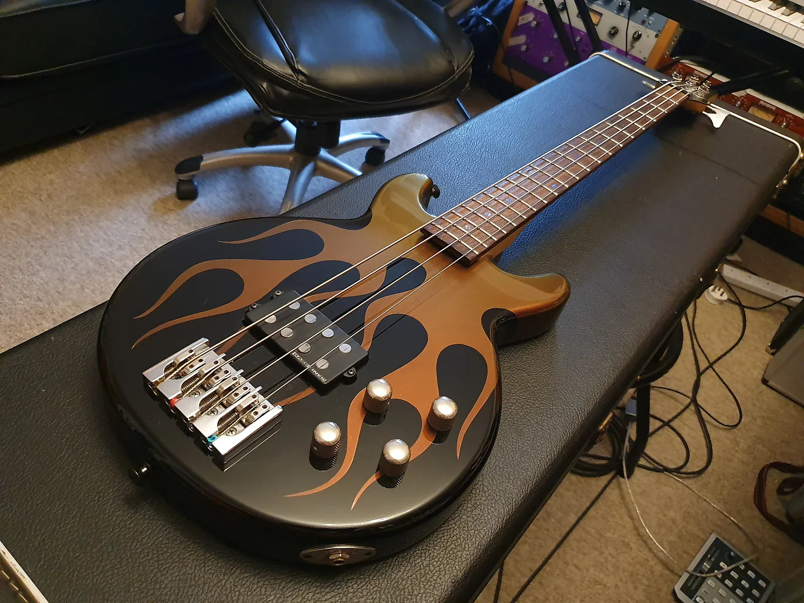 Jackson USA Custom Shop Short Scale Bass JJ Scott Ian Anthrax Interference Flames Paint Job JJ1,