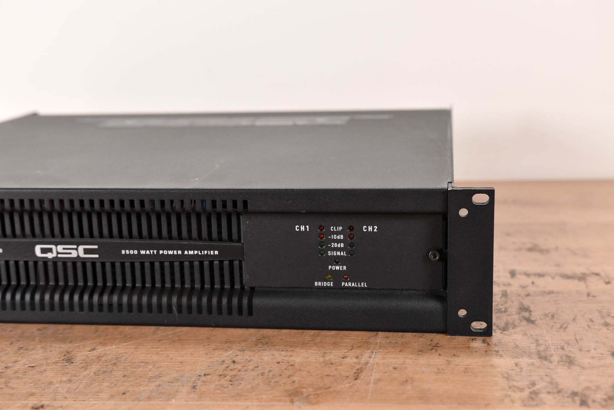 QSC PL325 Powerlight 3 Series Two-Channel Power Amplifier