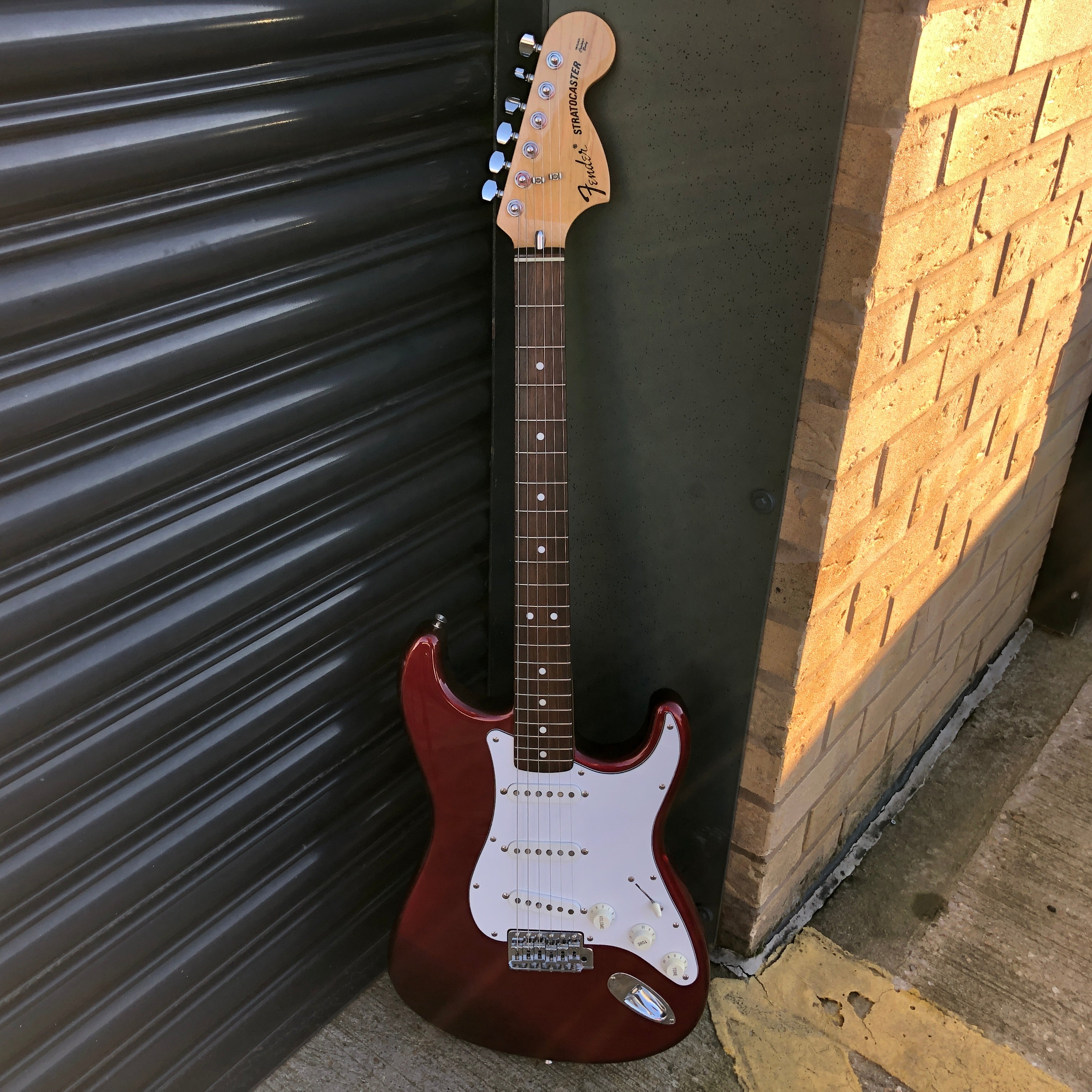 Fender Japanese 72 Reissue Stratocaster 2000s Candy Apple Red