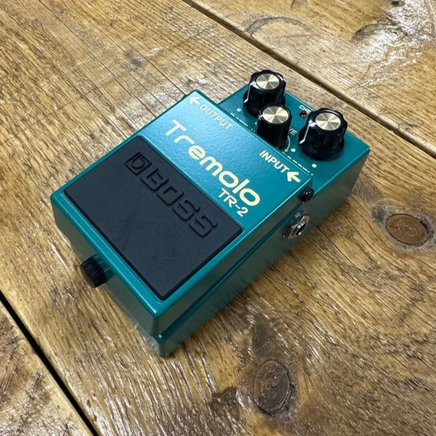 BOSS TR-2 Tremolo Pedal