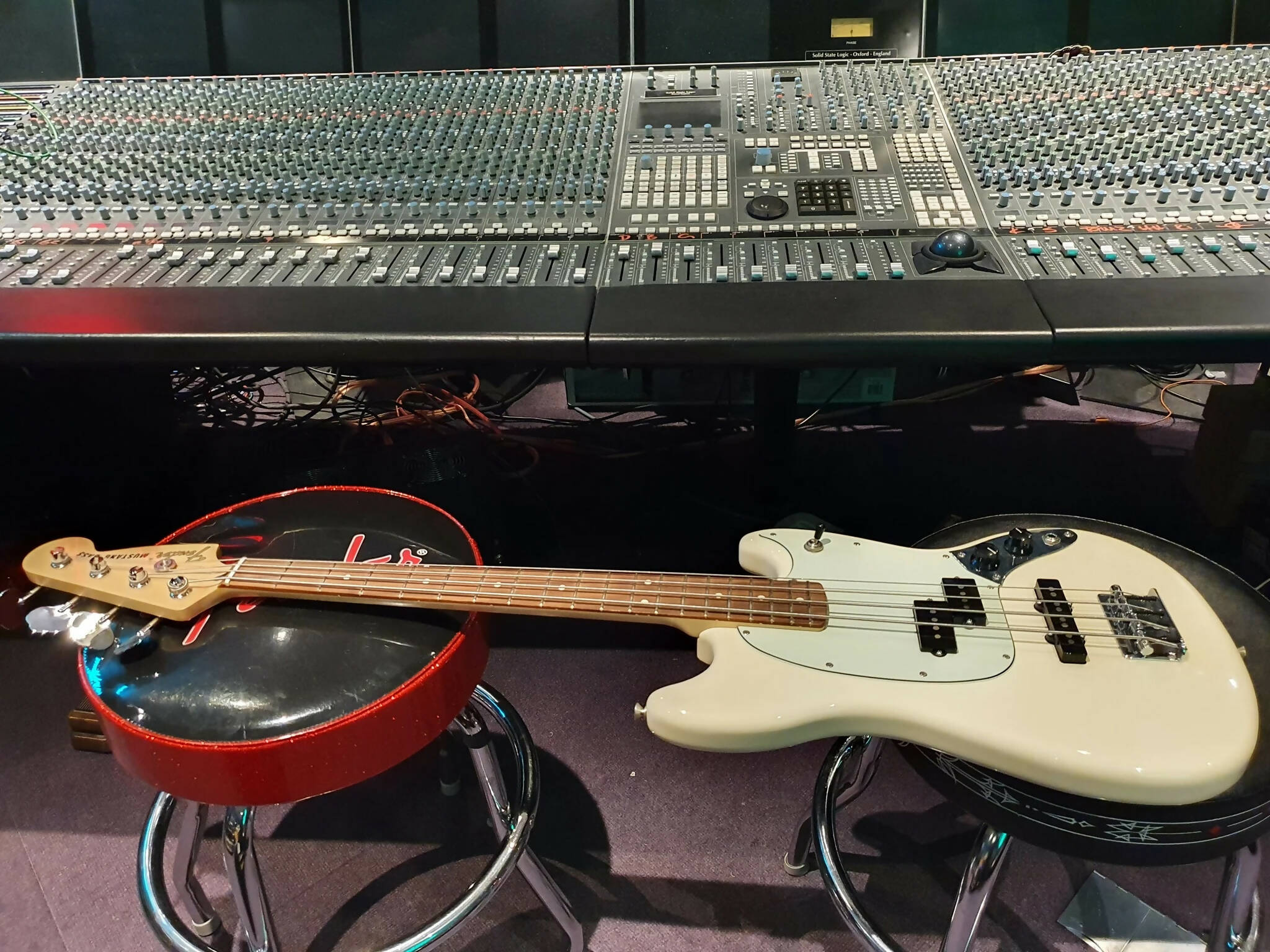 Fender Mustang Short Scale PJ Bass Artist Owned by The Darkness - Album Played!