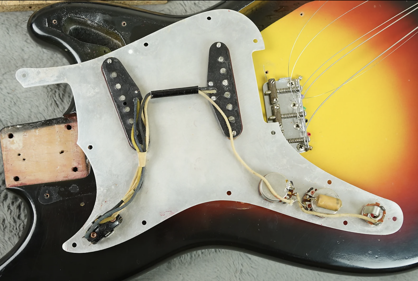 1958 Fender Duo Sonic Sunburst + OHSC