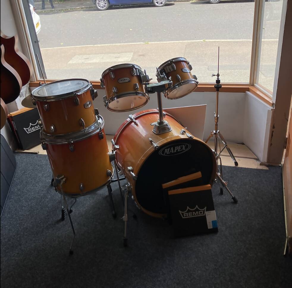 Mapex Drum kit with remo heads and cool seat